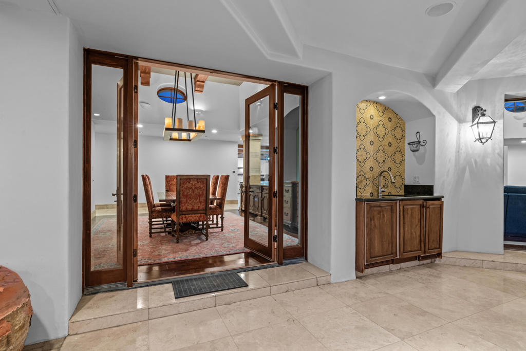 6 Strauss Terrace Terrace