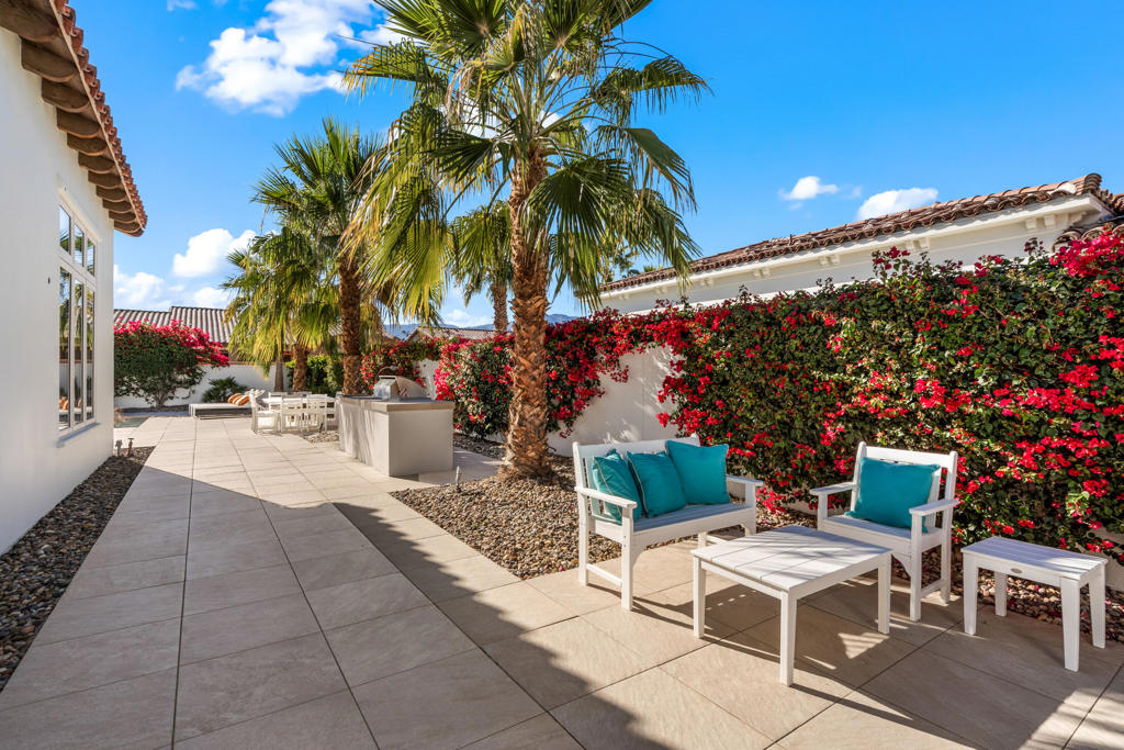 81957 Couples Court