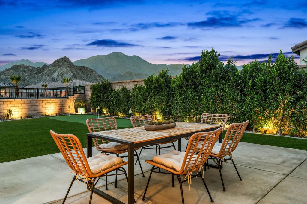 58080 Coral View Way