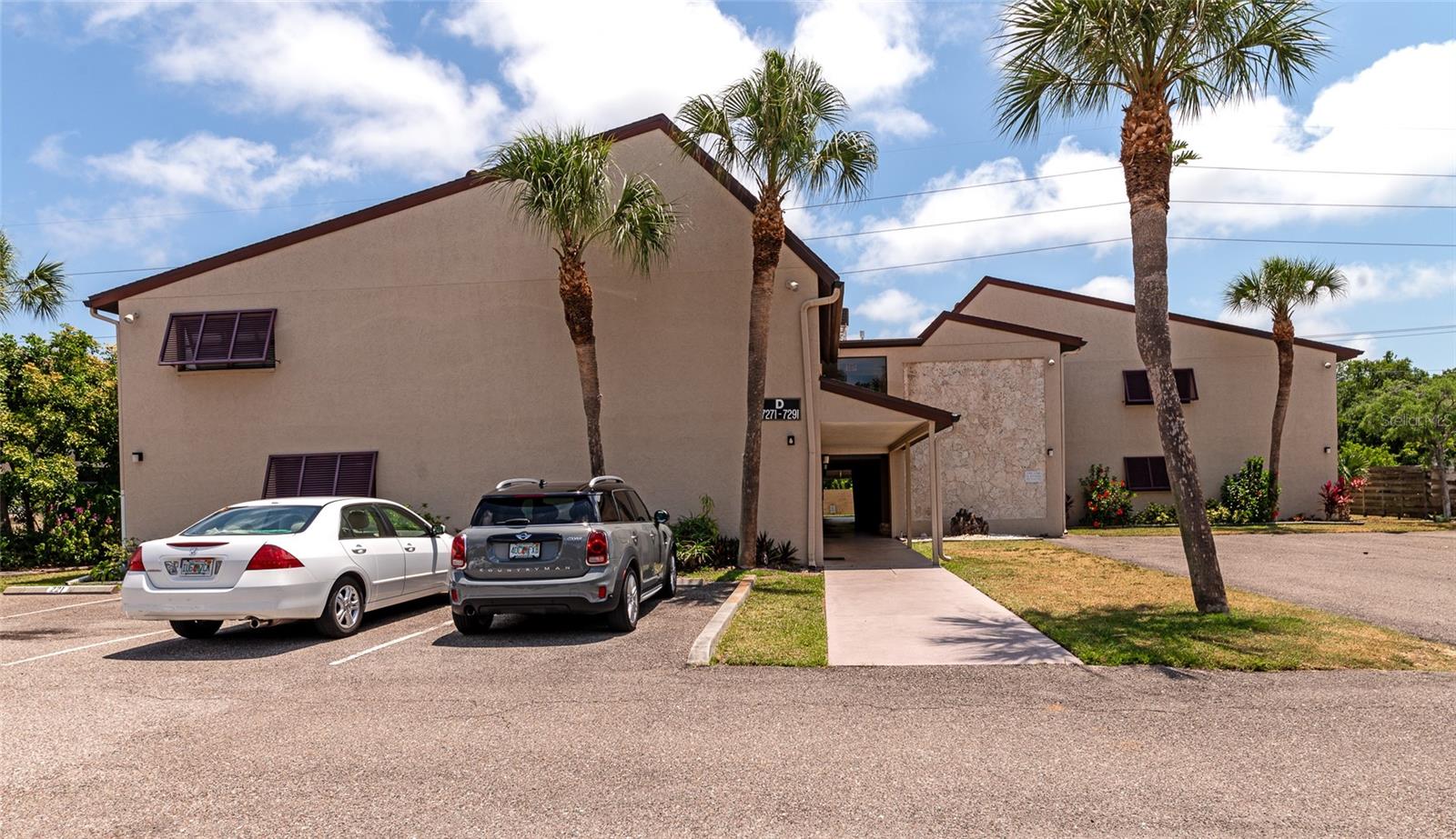 7291 CLOISTER DR #222