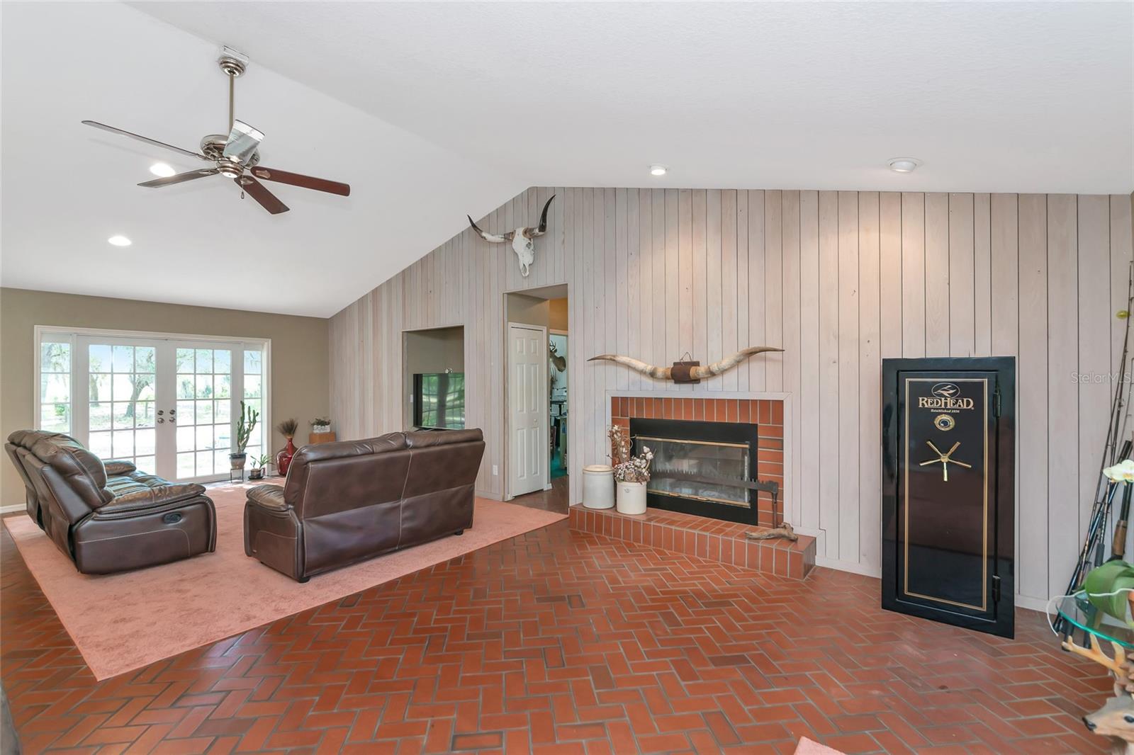 14705 MOSSY HAMMOCK LN