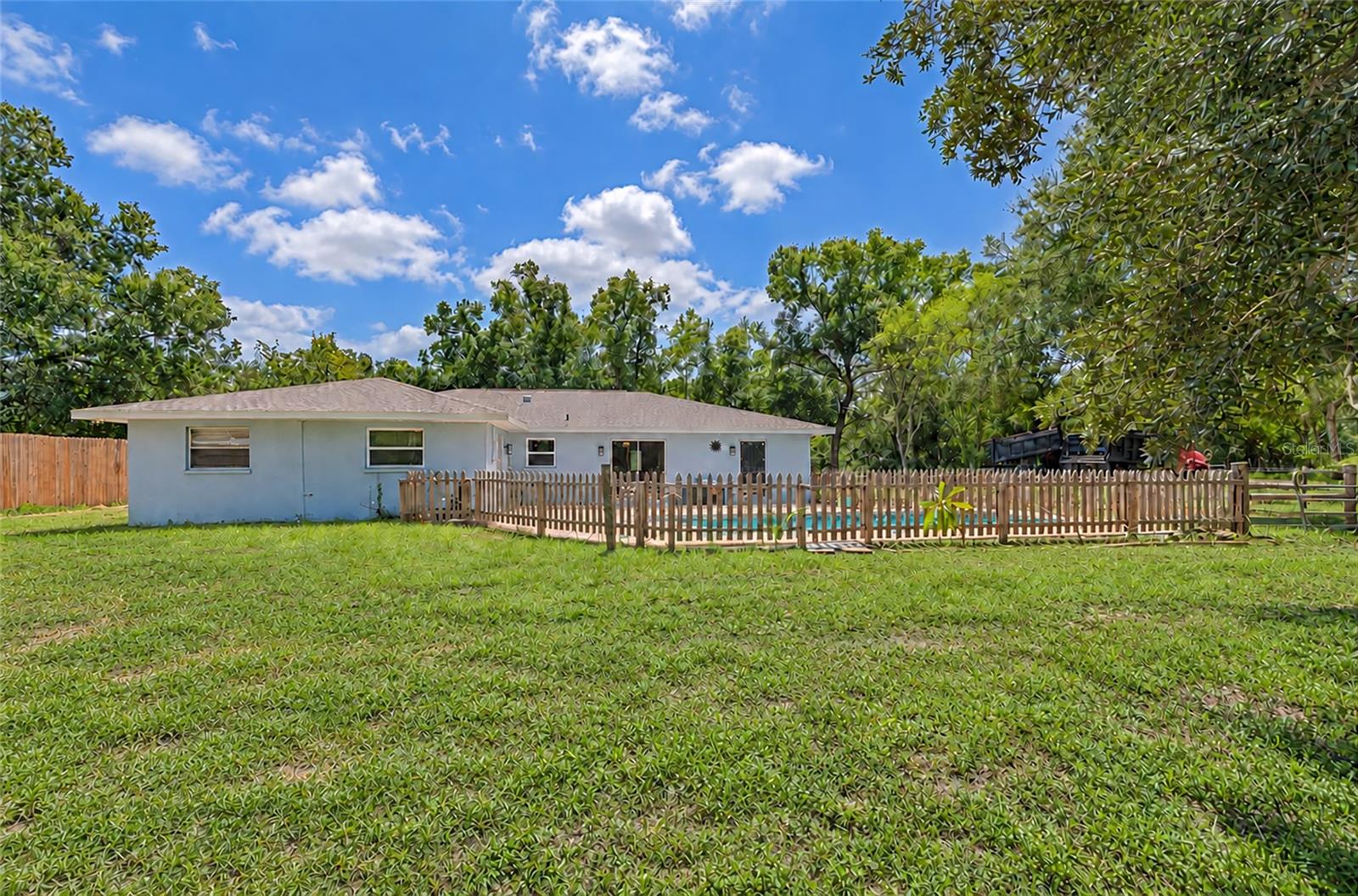 6505 11TH DR E