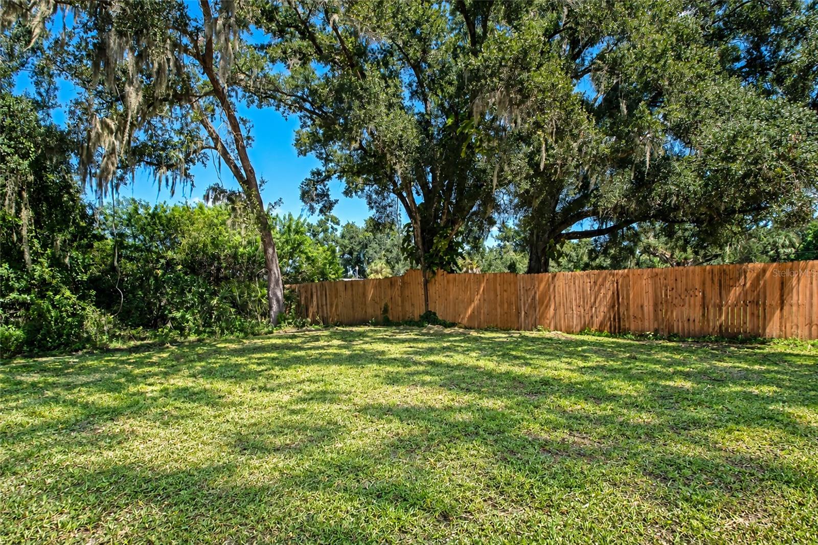 6505 11TH DR E