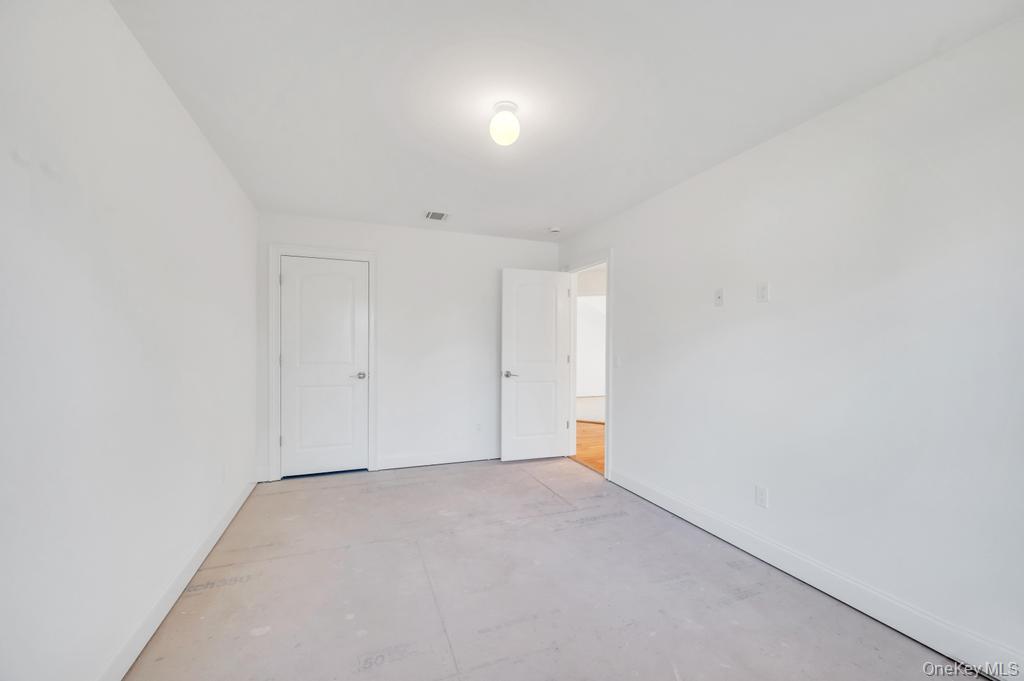 33 Rosemont Avenue