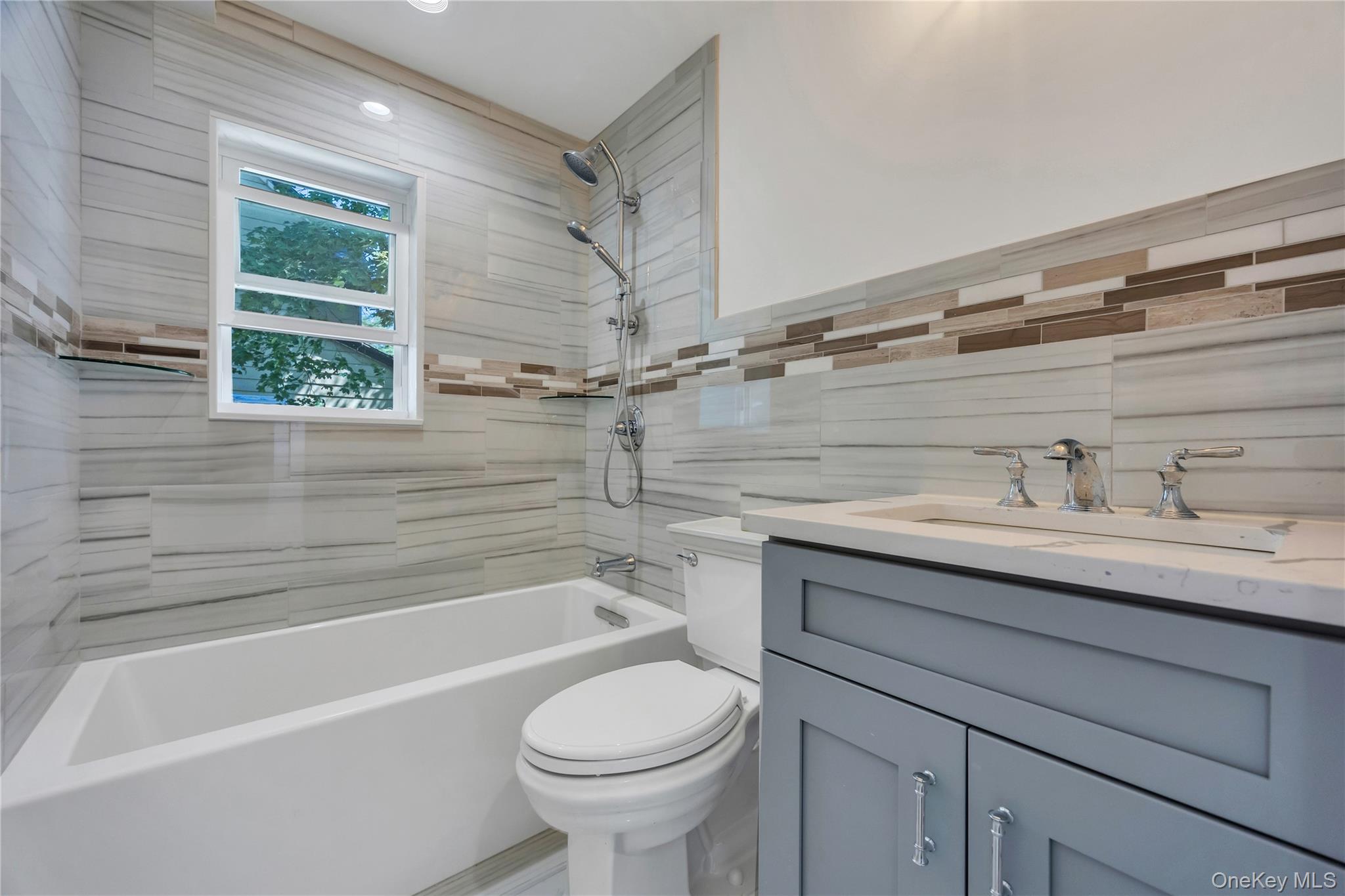 177 Waverly Avenue Unit: Ground Floor