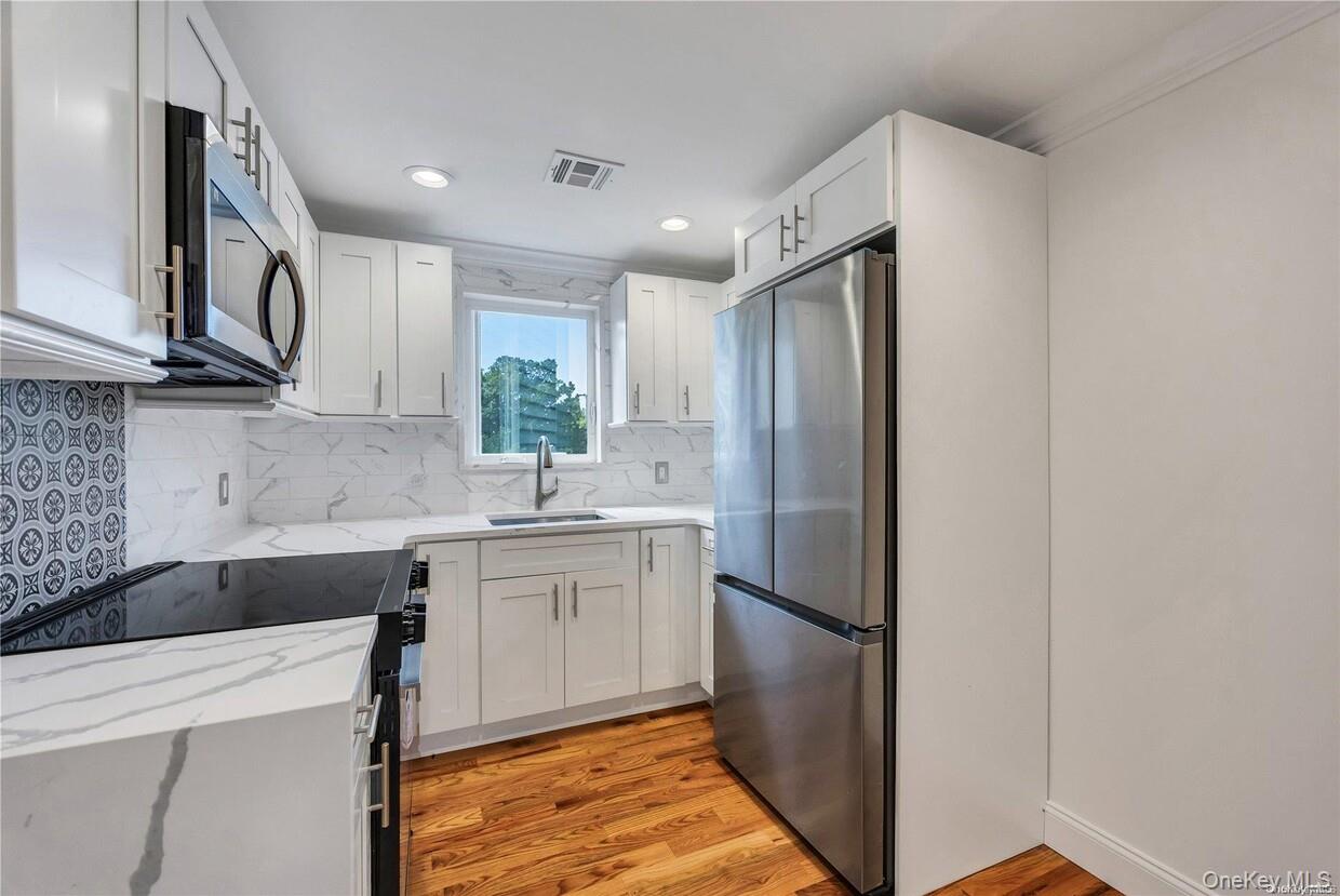 177 Waverly Avenue Unit: Second Floor