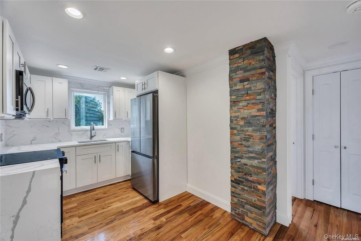 177 Waverly Avenue Unit: Second Floor