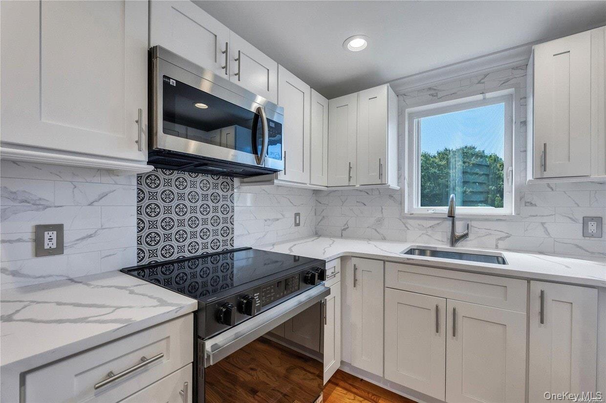 177 Waverly Avenue Unit: Second Floor