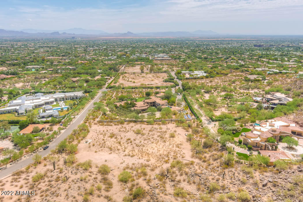 5630 N CAMELDALE Way, 31