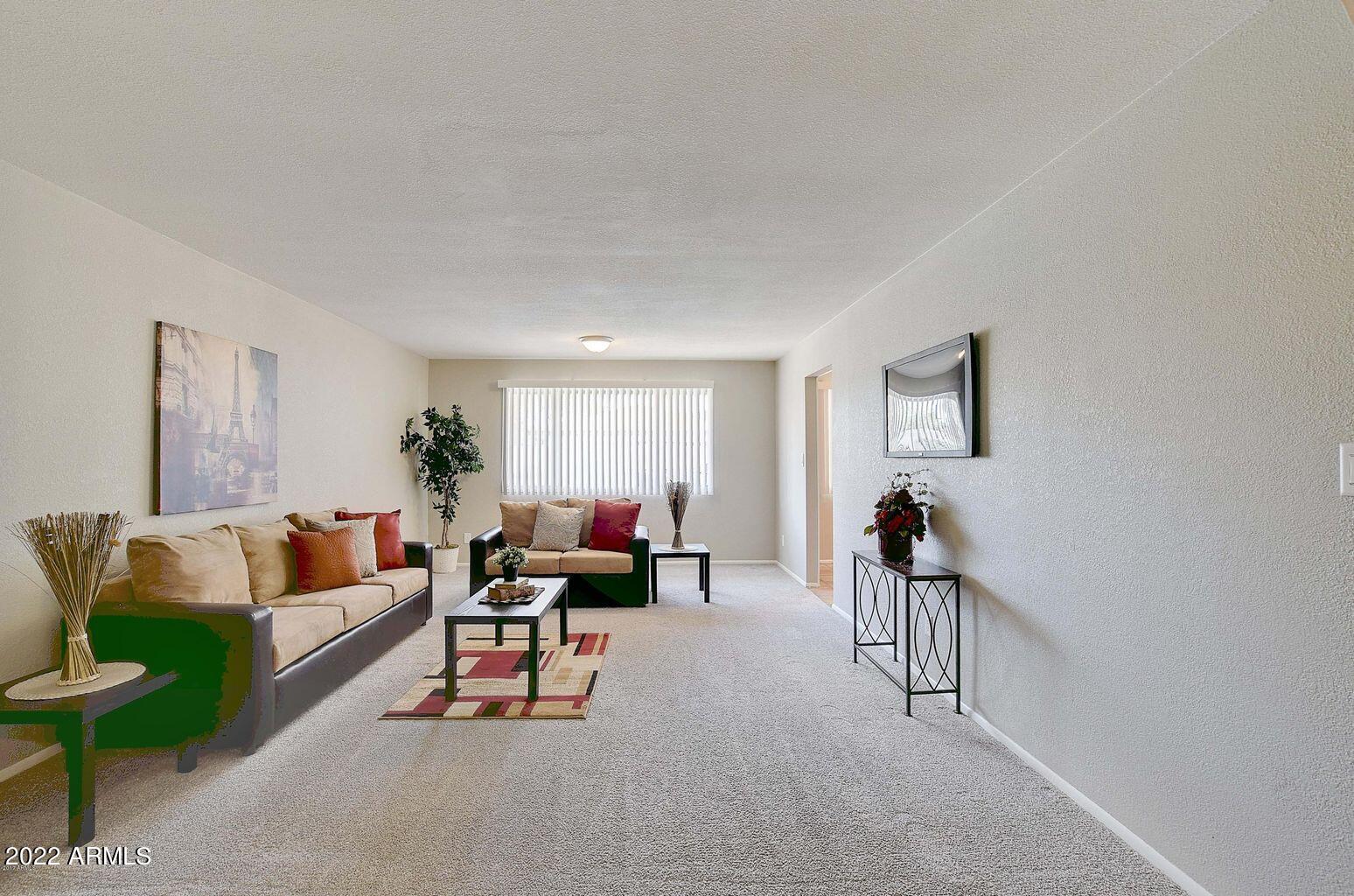 1904 E LAGUNA Drive