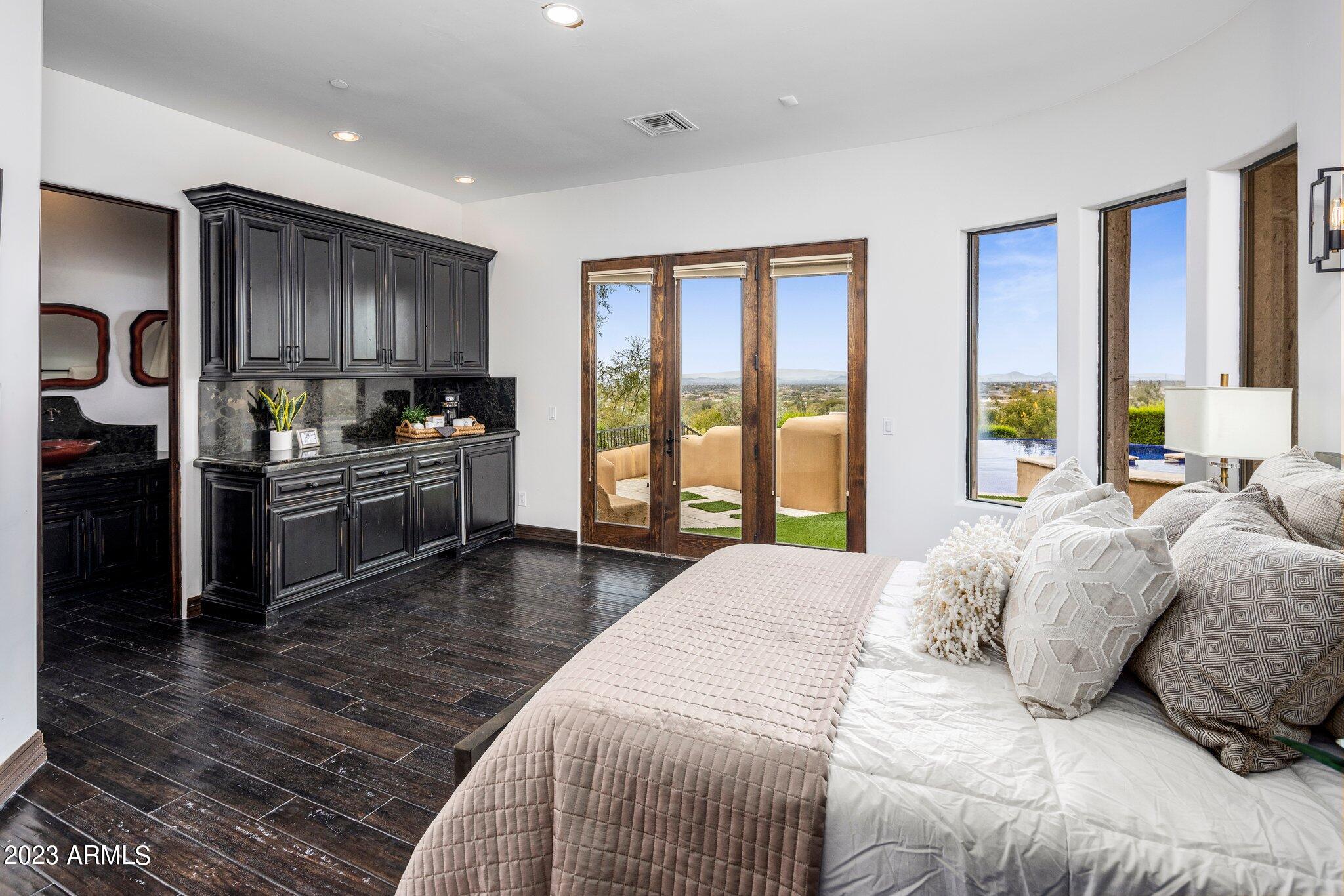 10040 E Happy Valley Road, 512