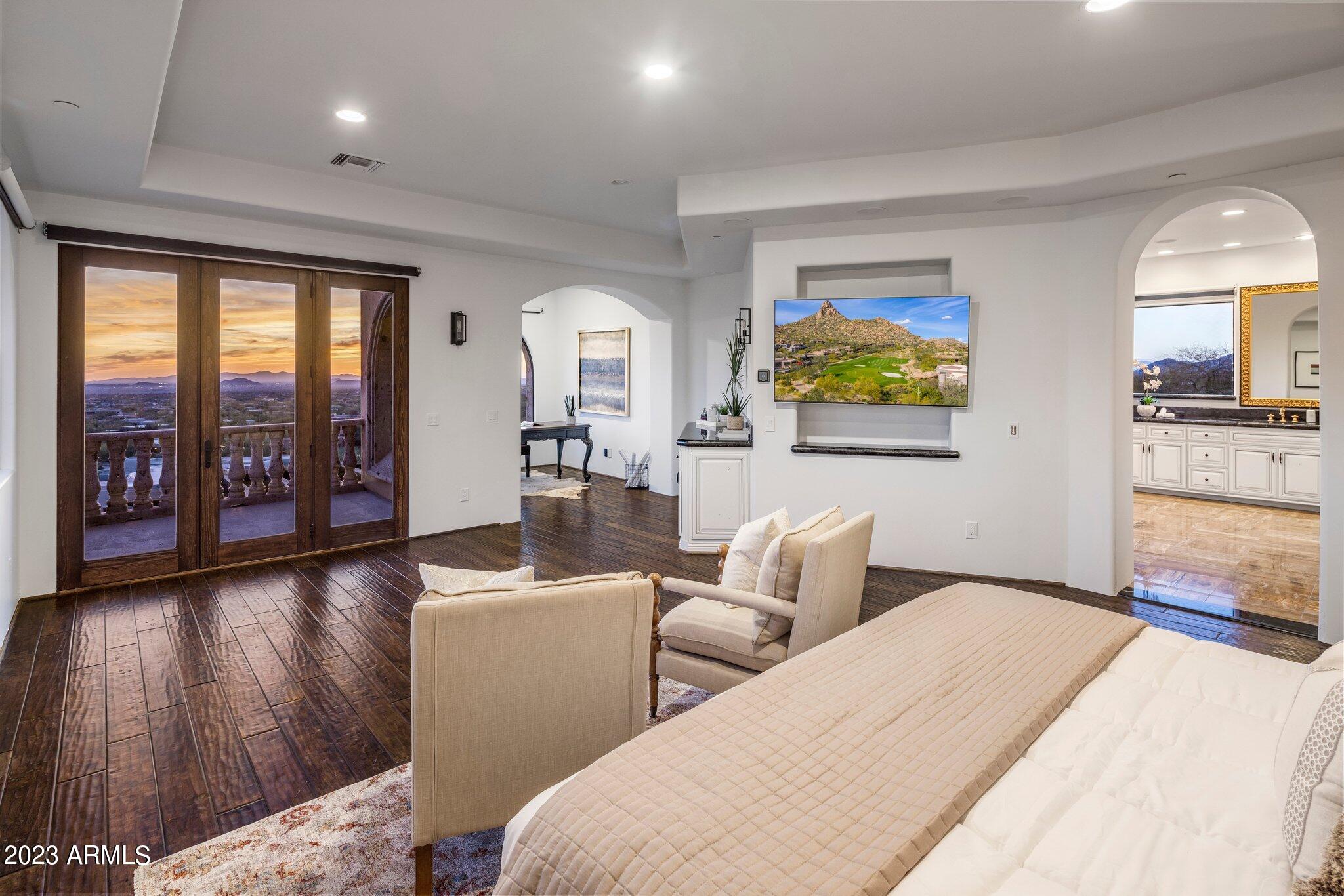 10040 E Happy Valley Road, 512