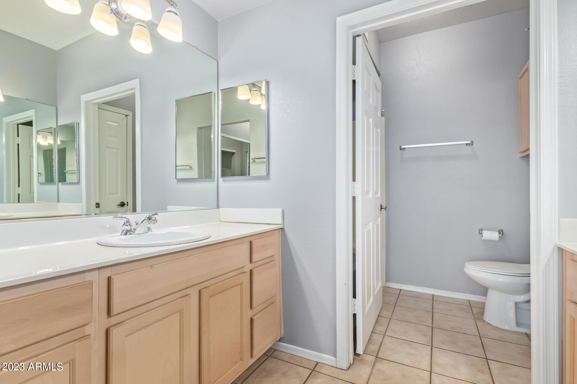 435 W RIO SALADO Parkway, 203