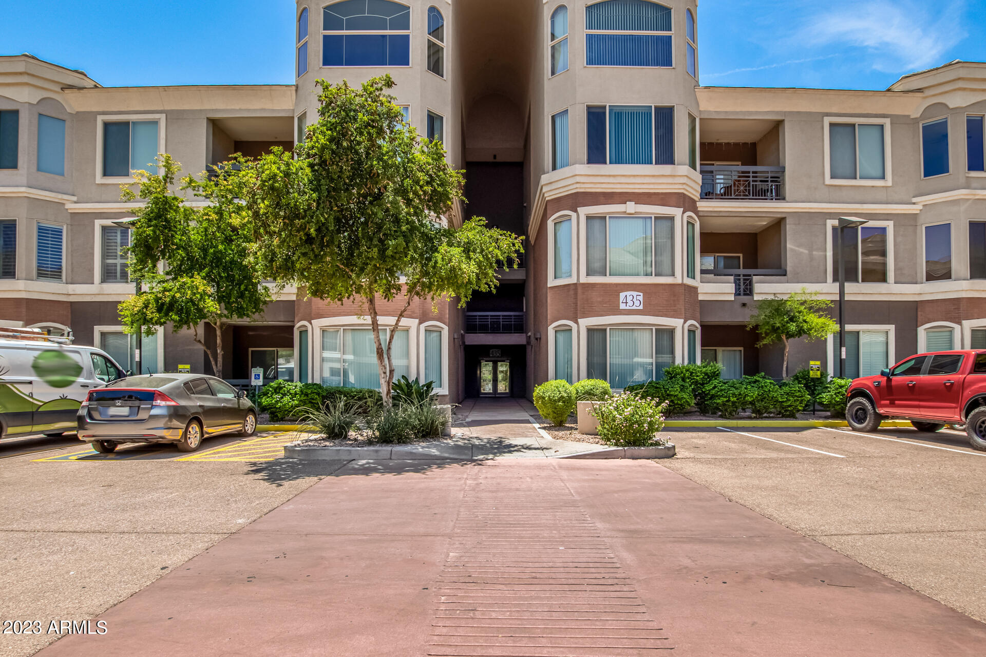 435 W RIO SALADO Parkway, 203