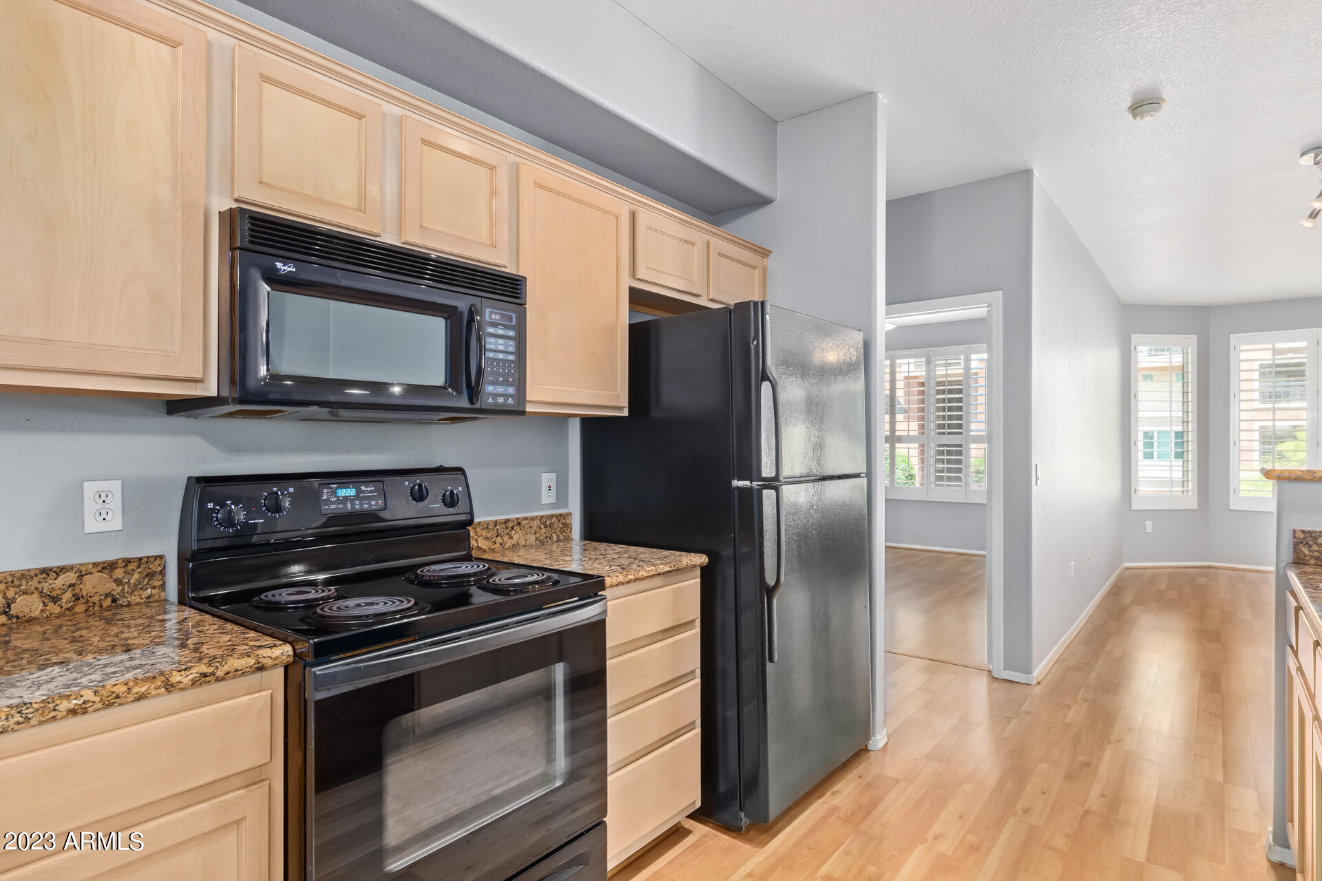 435 W RIO SALADO Parkway, 203