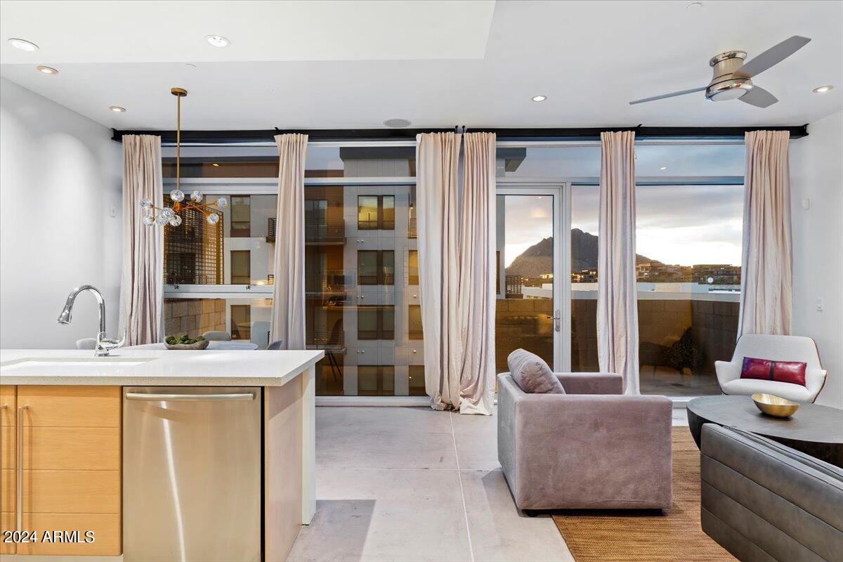 4747 N SCOTTSDALE Road Unit: 4009