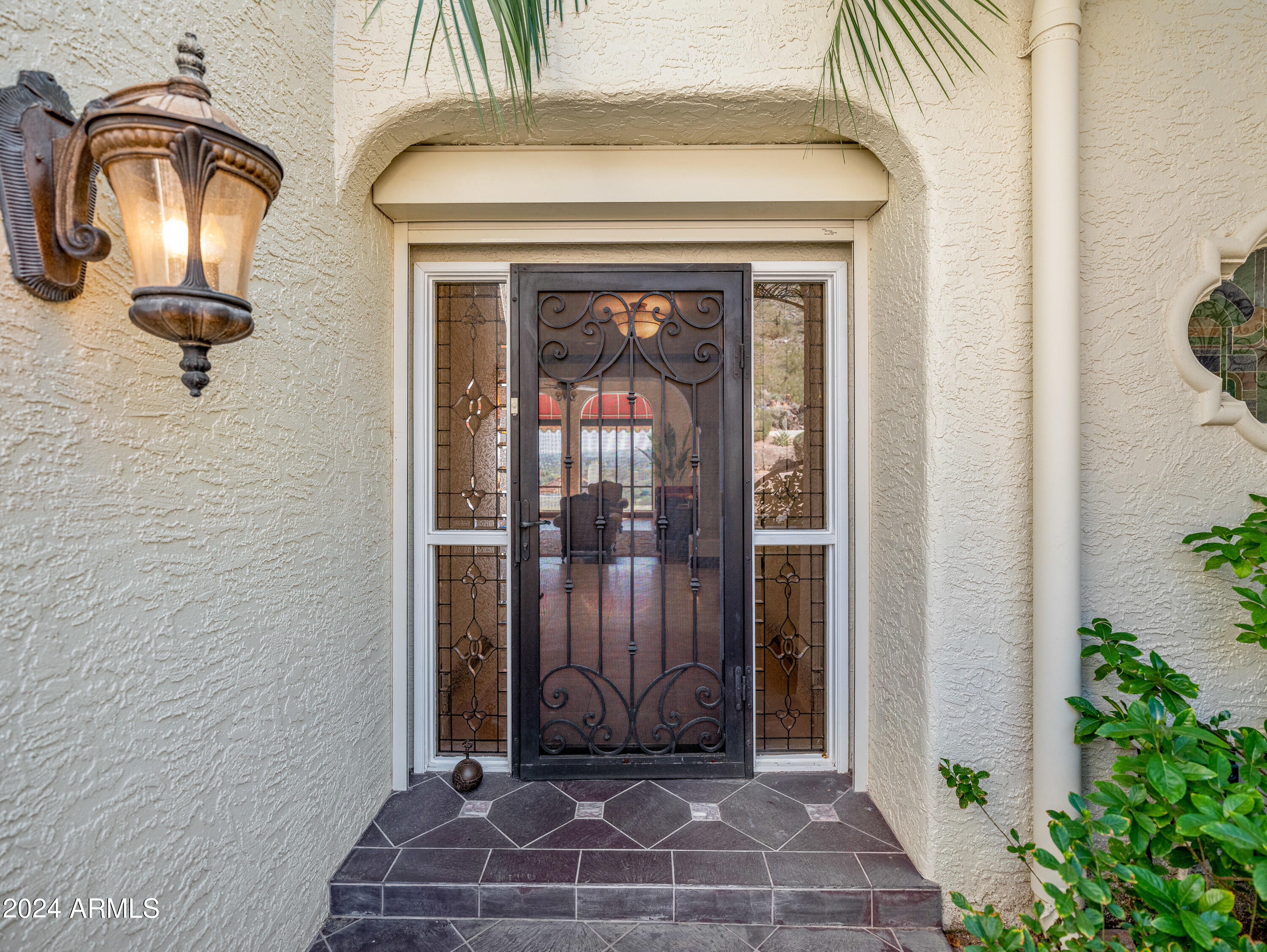 3800 E LINCOLN Drive, 4