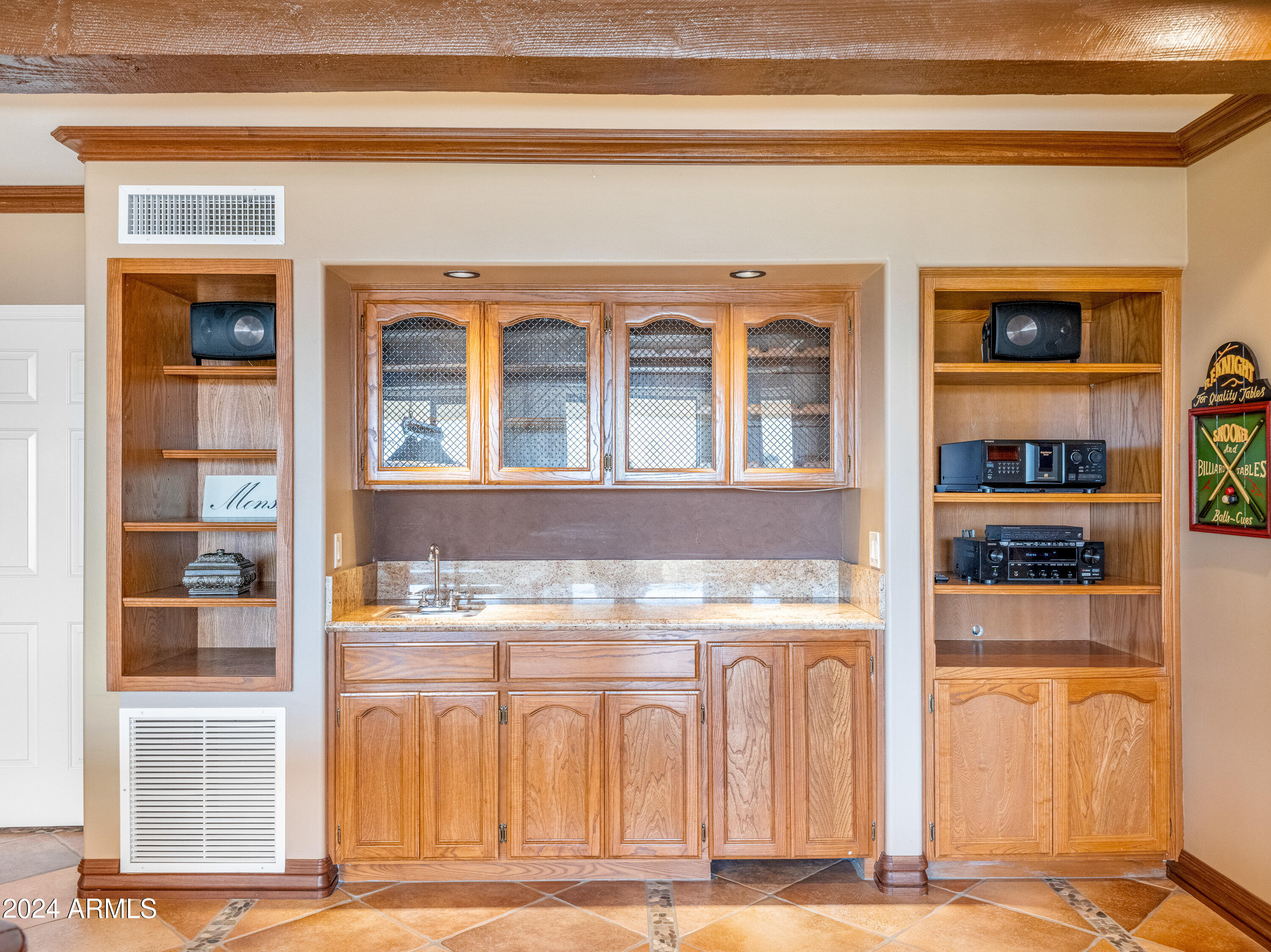3800 E LINCOLN Drive, 4