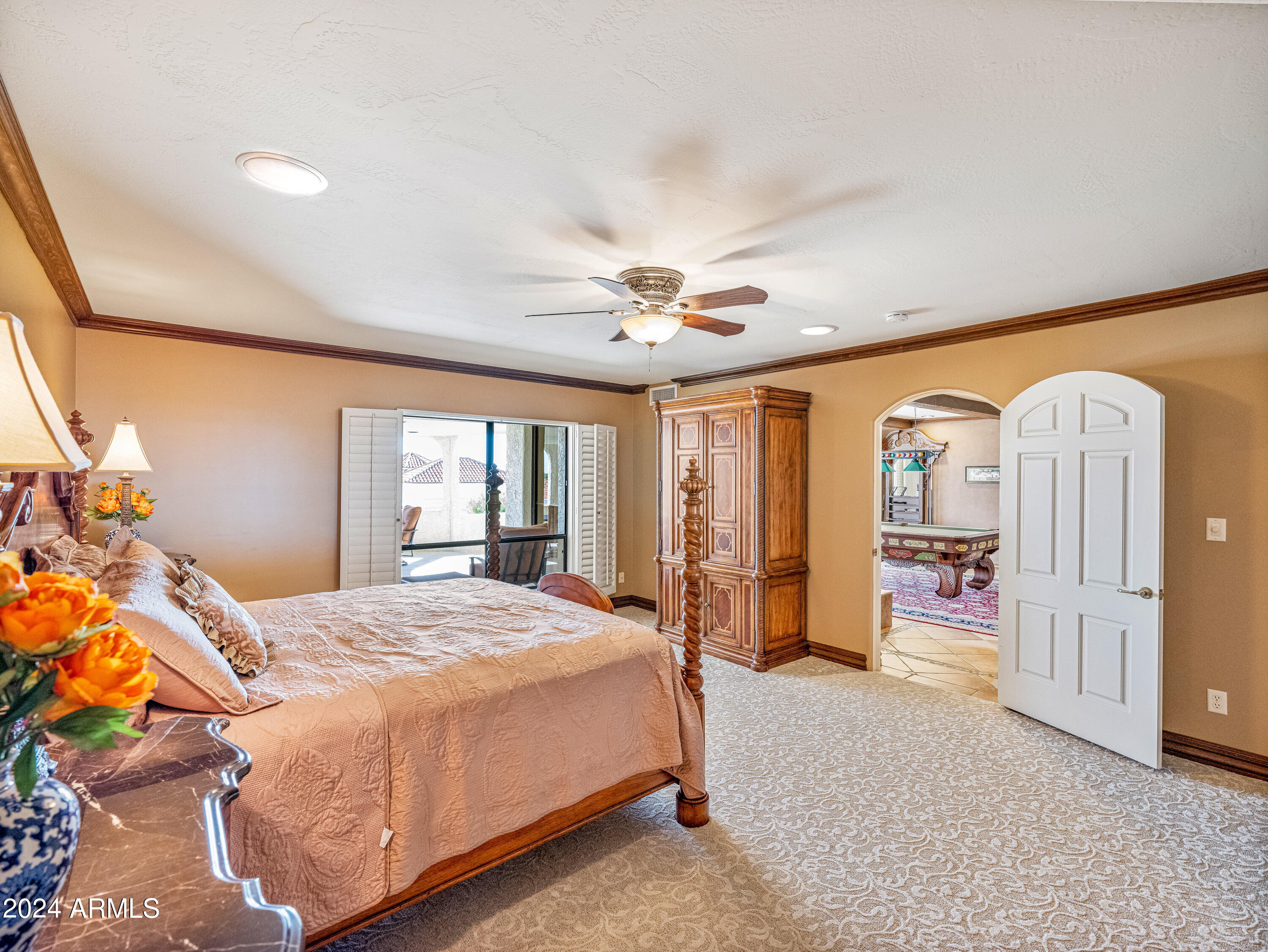 3800 E LINCOLN Drive, 4
