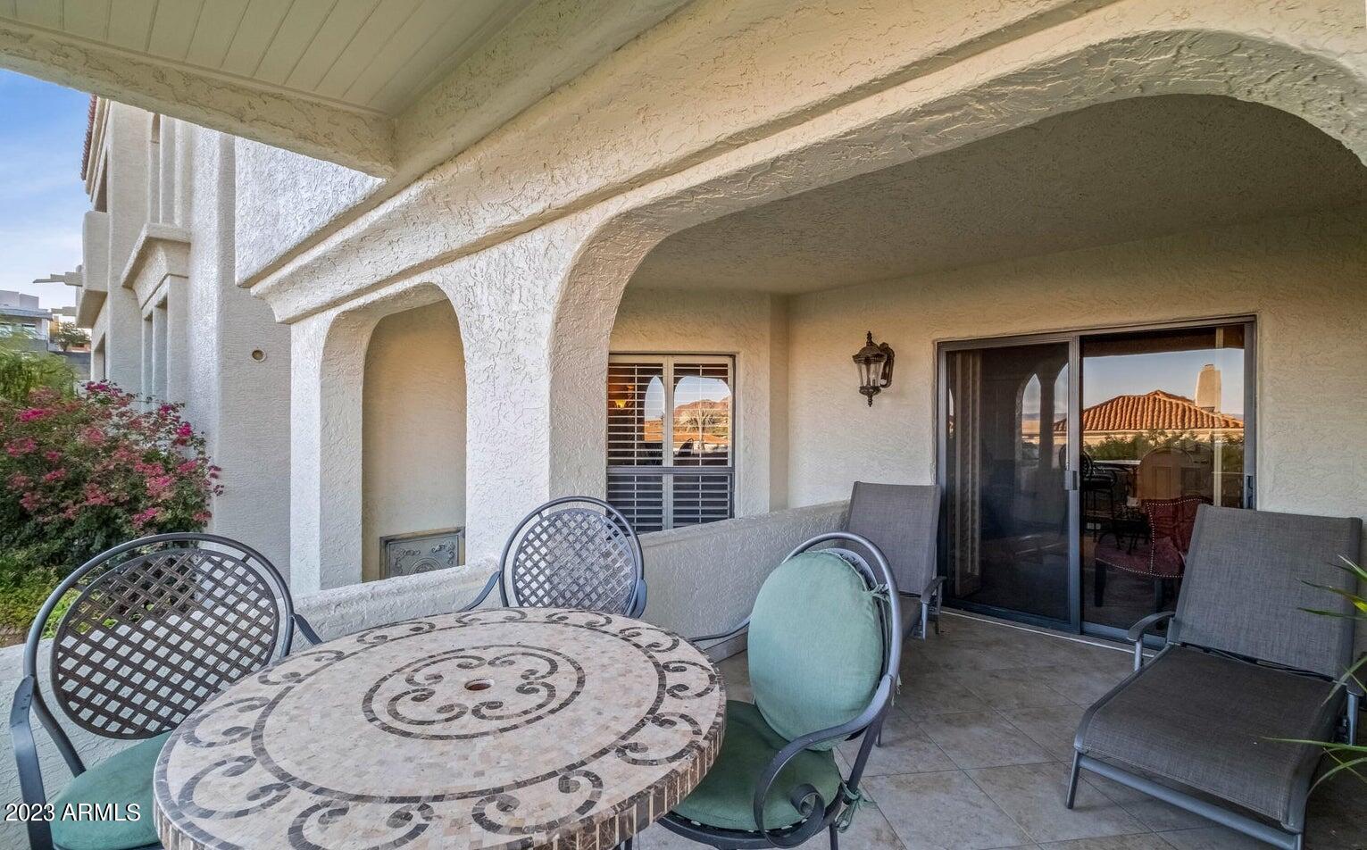 3800 E LINCOLN Drive, 4