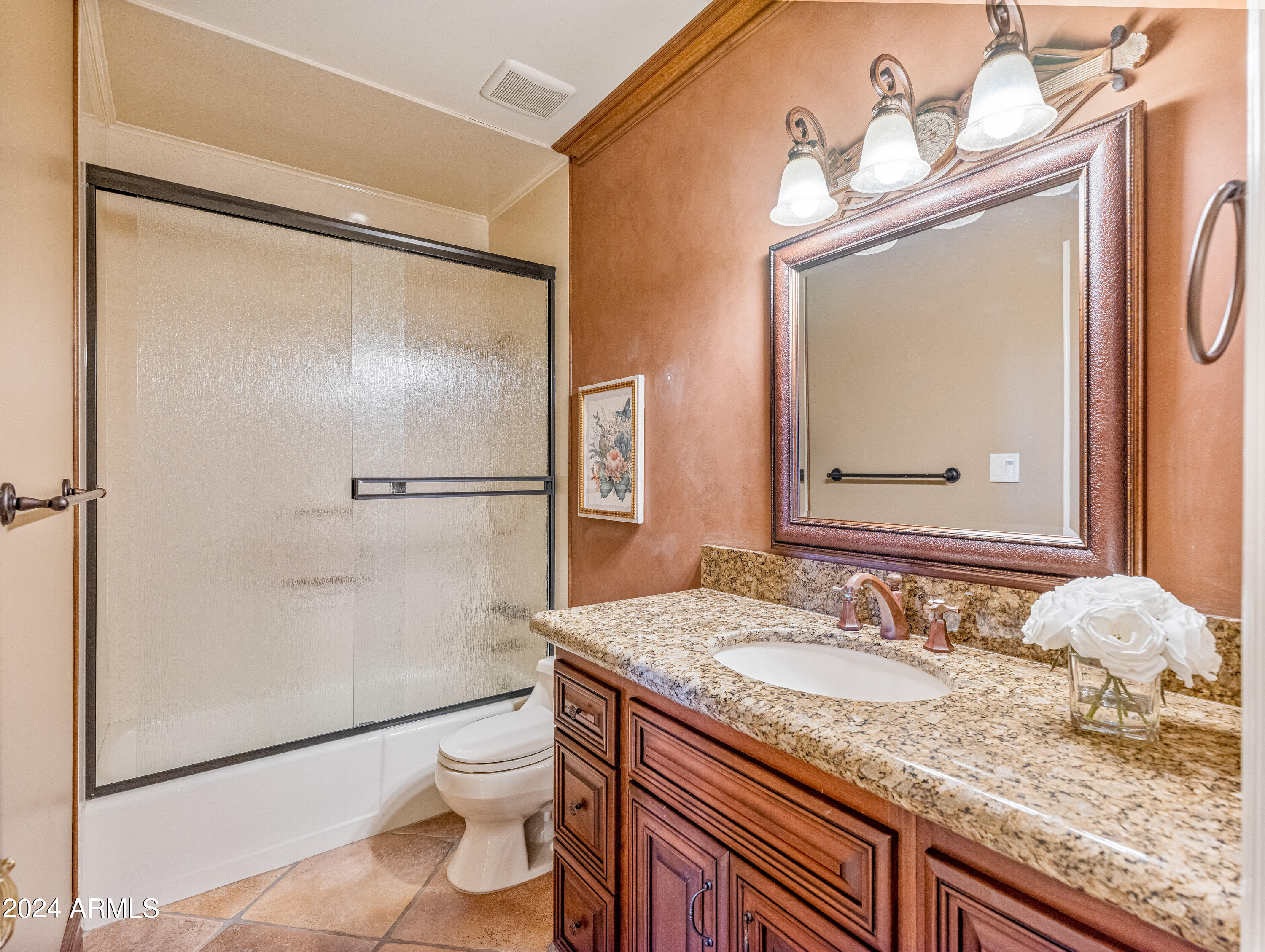 3800 E LINCOLN Drive, 4