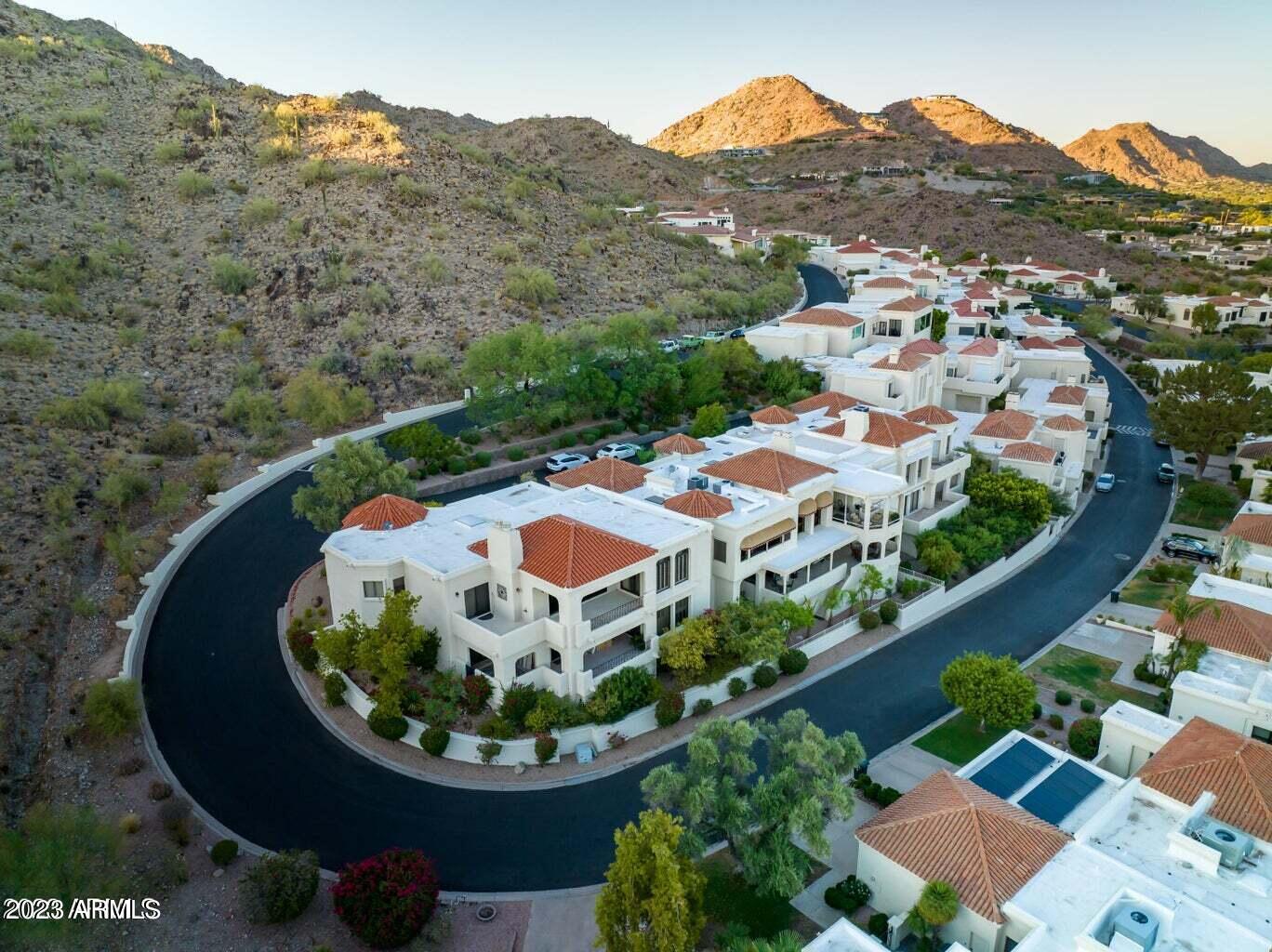 3800 E LINCOLN Drive, 4