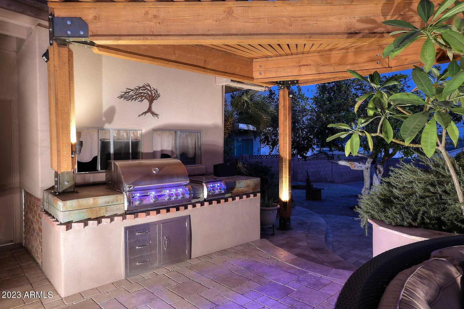 13231 N VICTOR HUGO Avenue