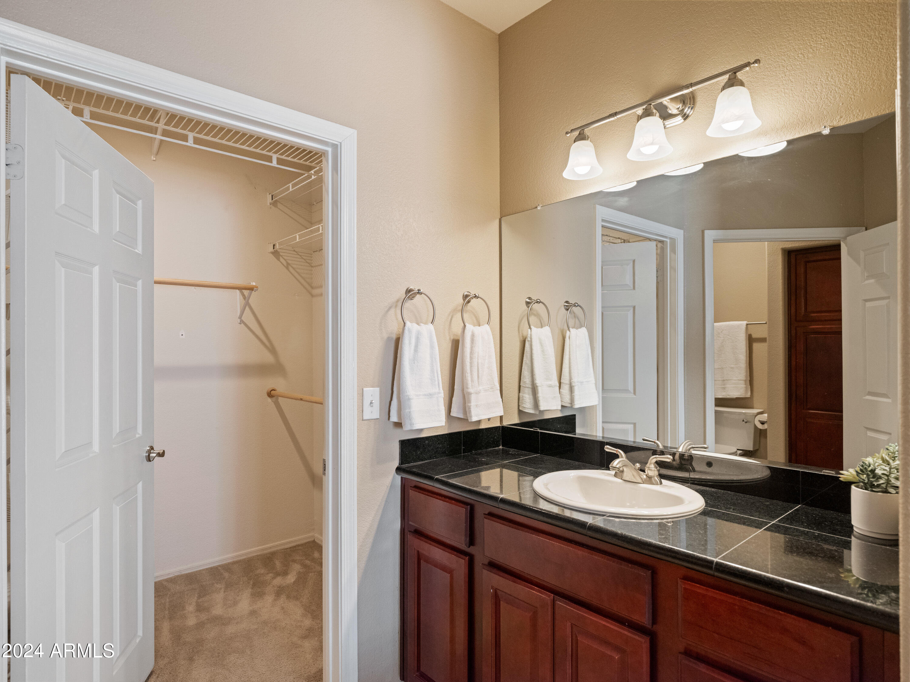 5335 E SHEA Boulevard, 1030