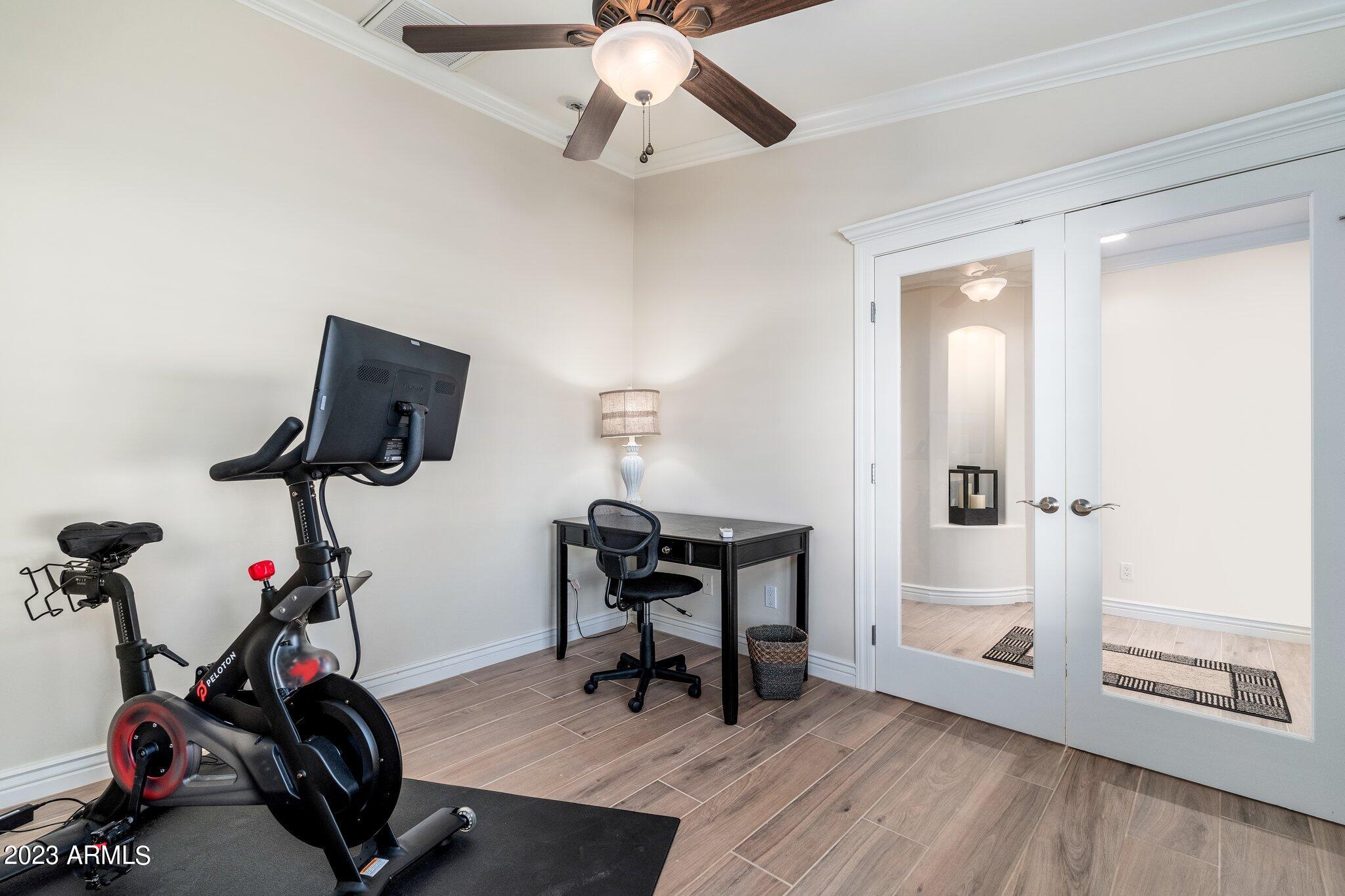 8333 E SAN SALVADOR Drive