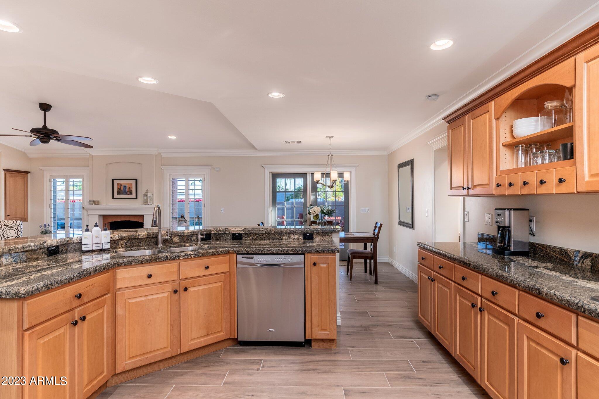 8333 E SAN SALVADOR Drive