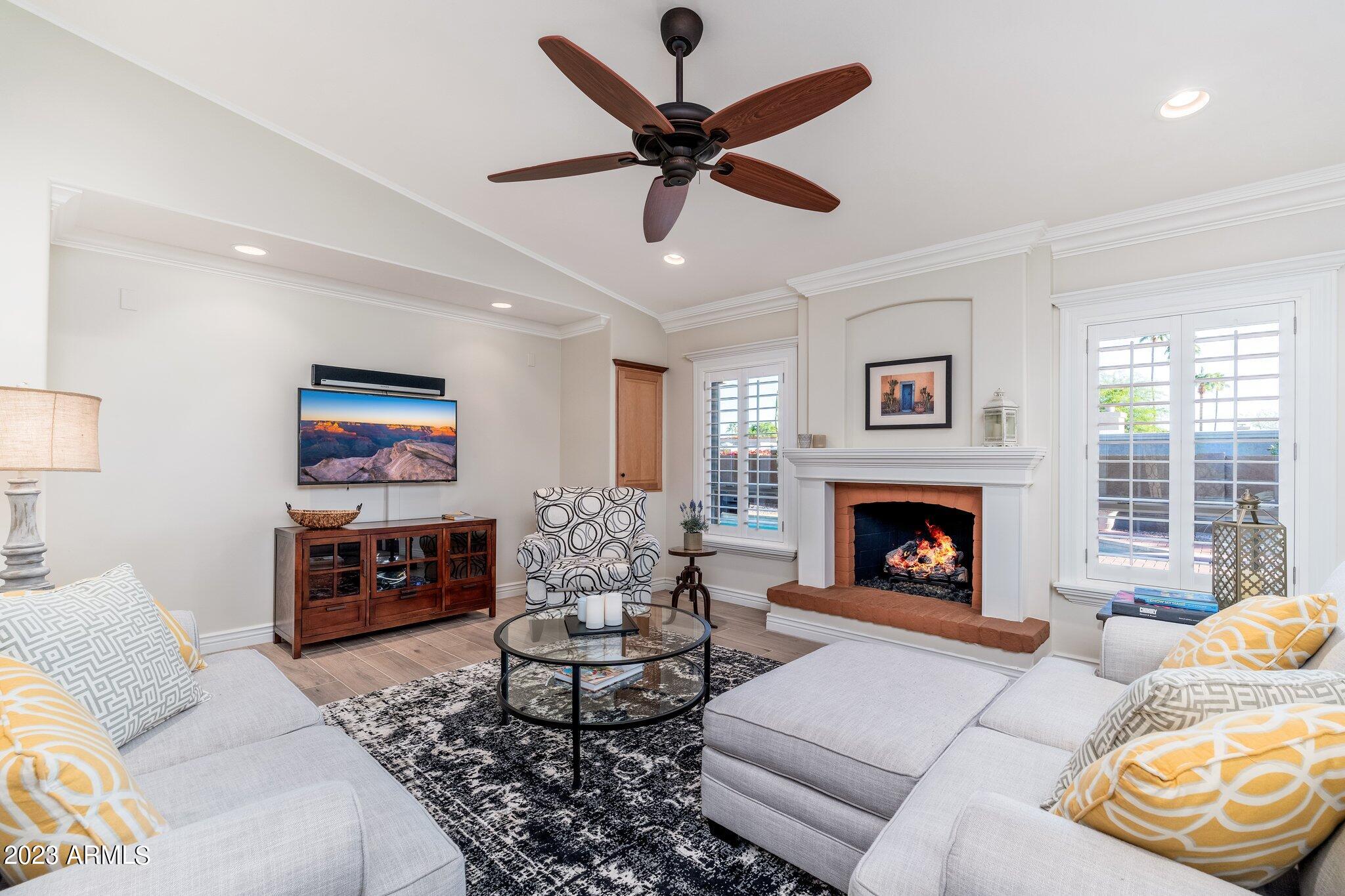 8333 E SAN SALVADOR Drive