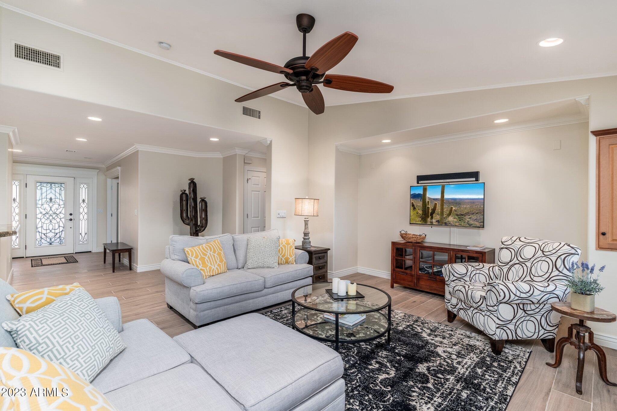 8333 E SAN SALVADOR Drive