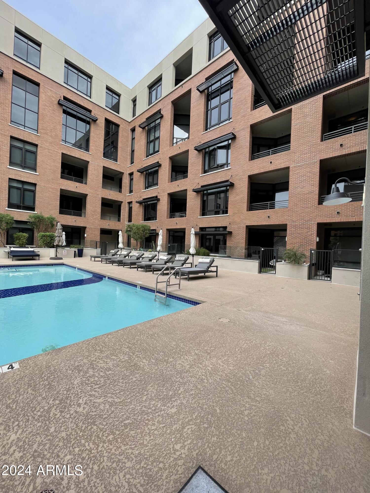 7301 E 3rd Avenue Unit: PH2