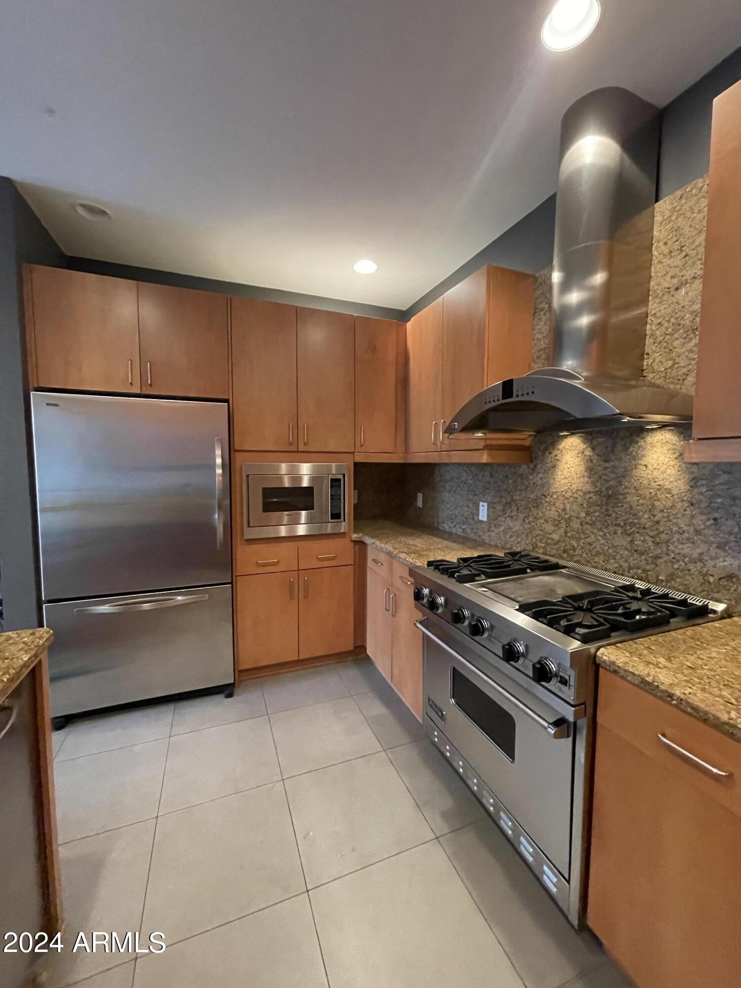 7301 E 3rd Avenue Unit: PH2