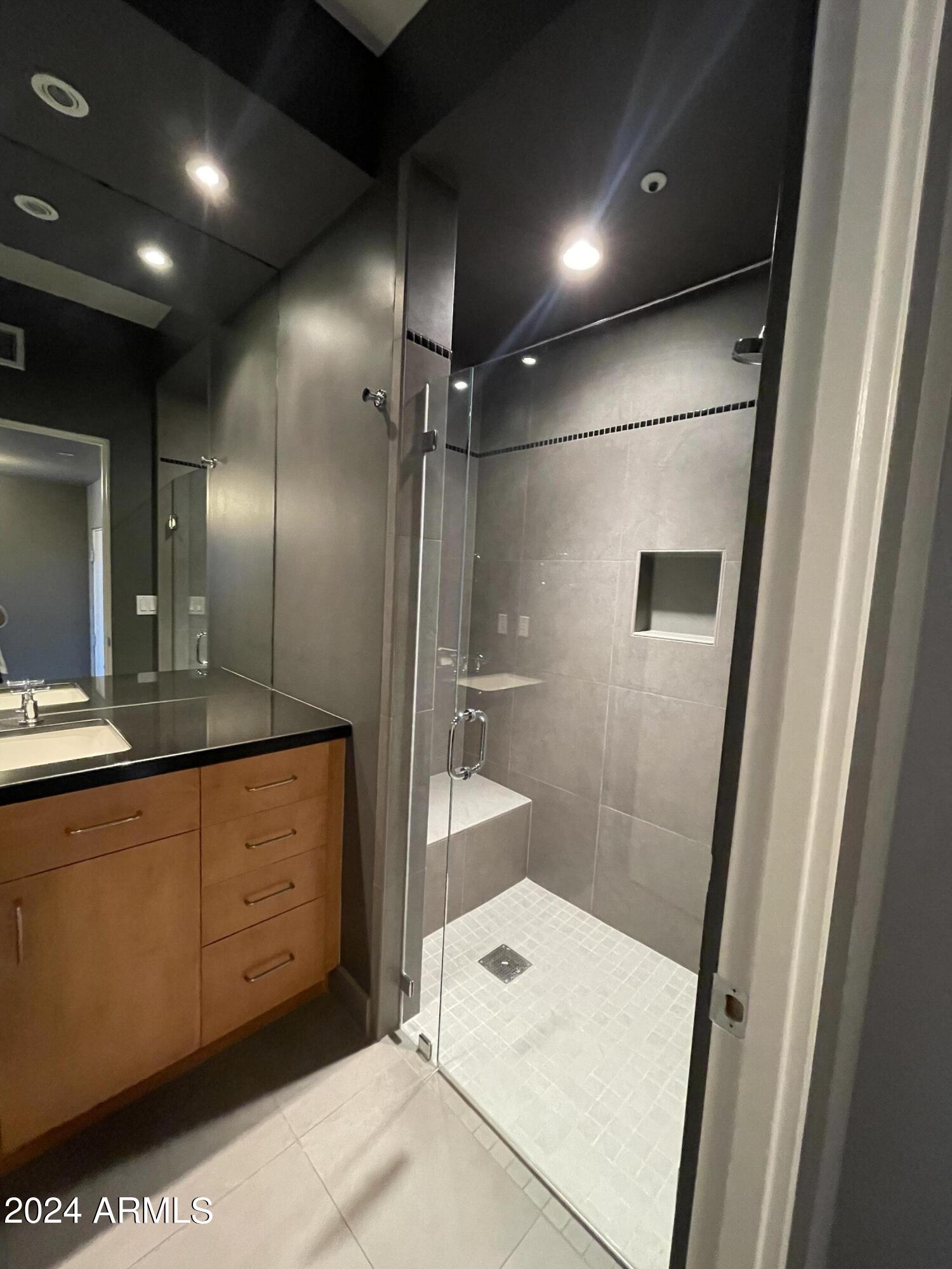 7301 E 3rd Avenue Unit: PH2