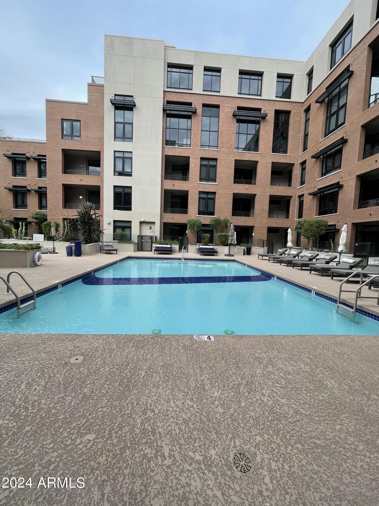 7301 E 3rd Avenue Unit: PH2
