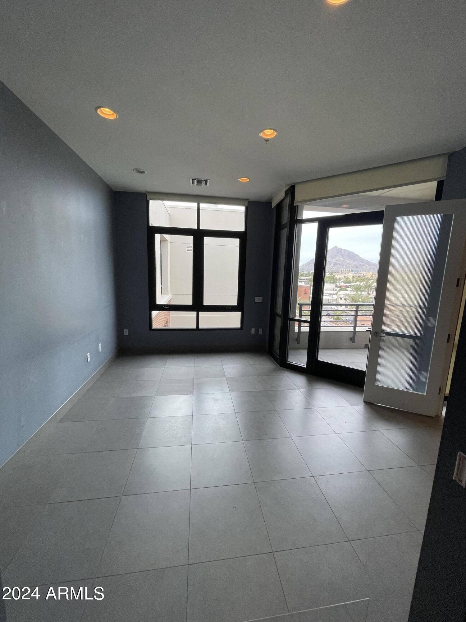 7301 E 3rd Avenue Unit: PH2