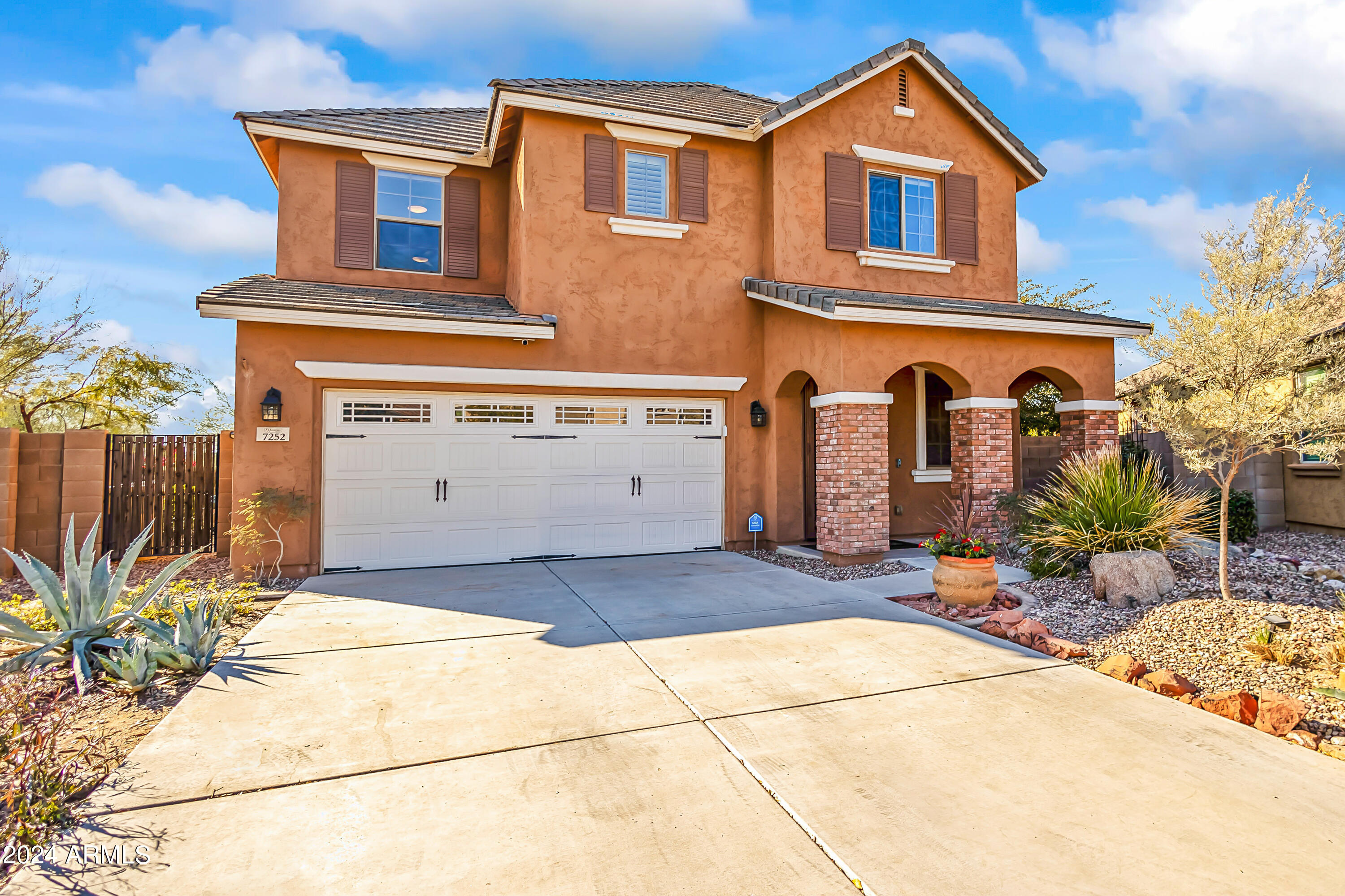 7252 N 90TH Lane