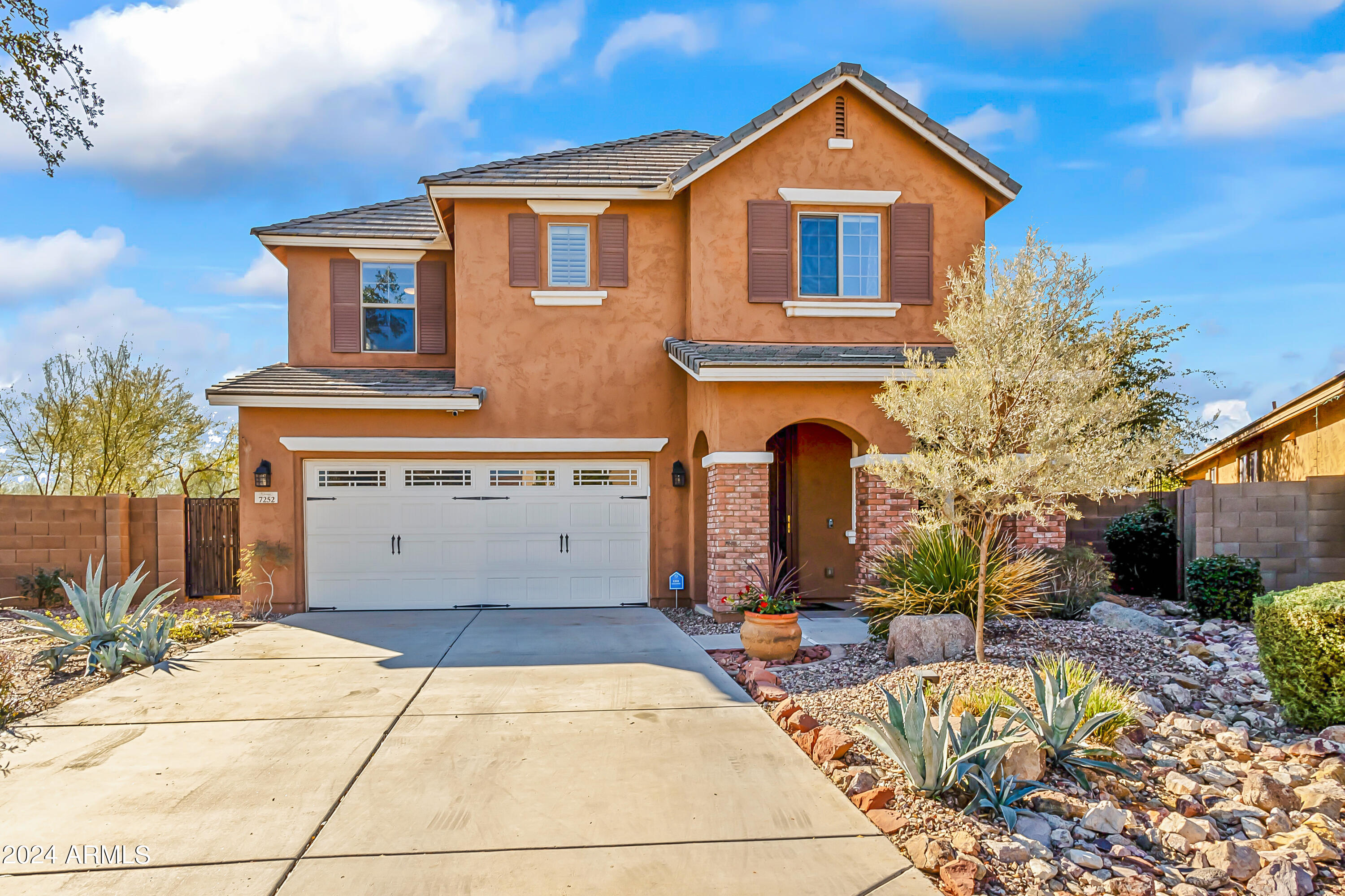 7252 N 90TH Lane