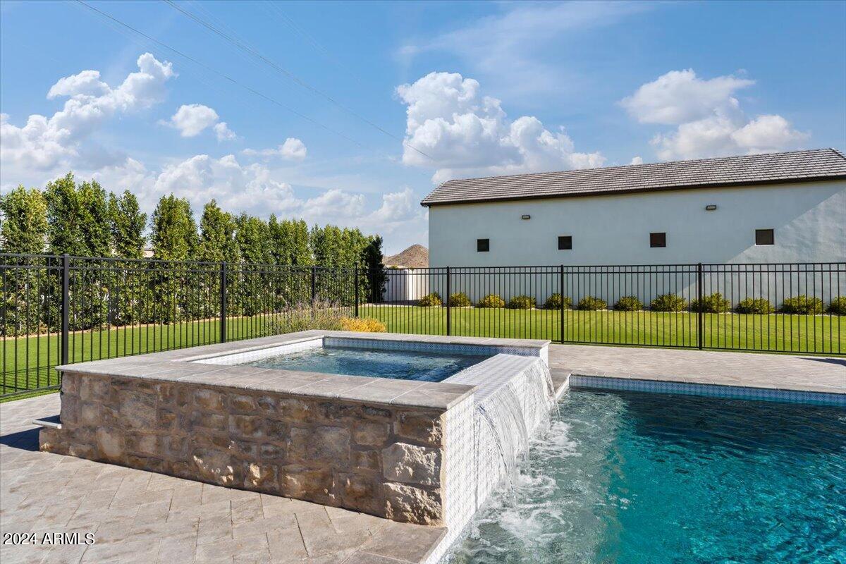 9762 W JJ RANCH Road