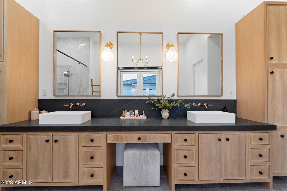 9762 W JJ RANCH Road