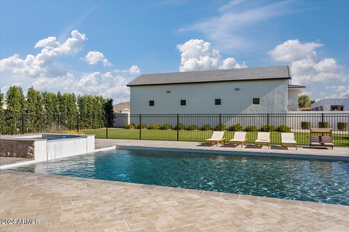 9762 W JJ RANCH Road