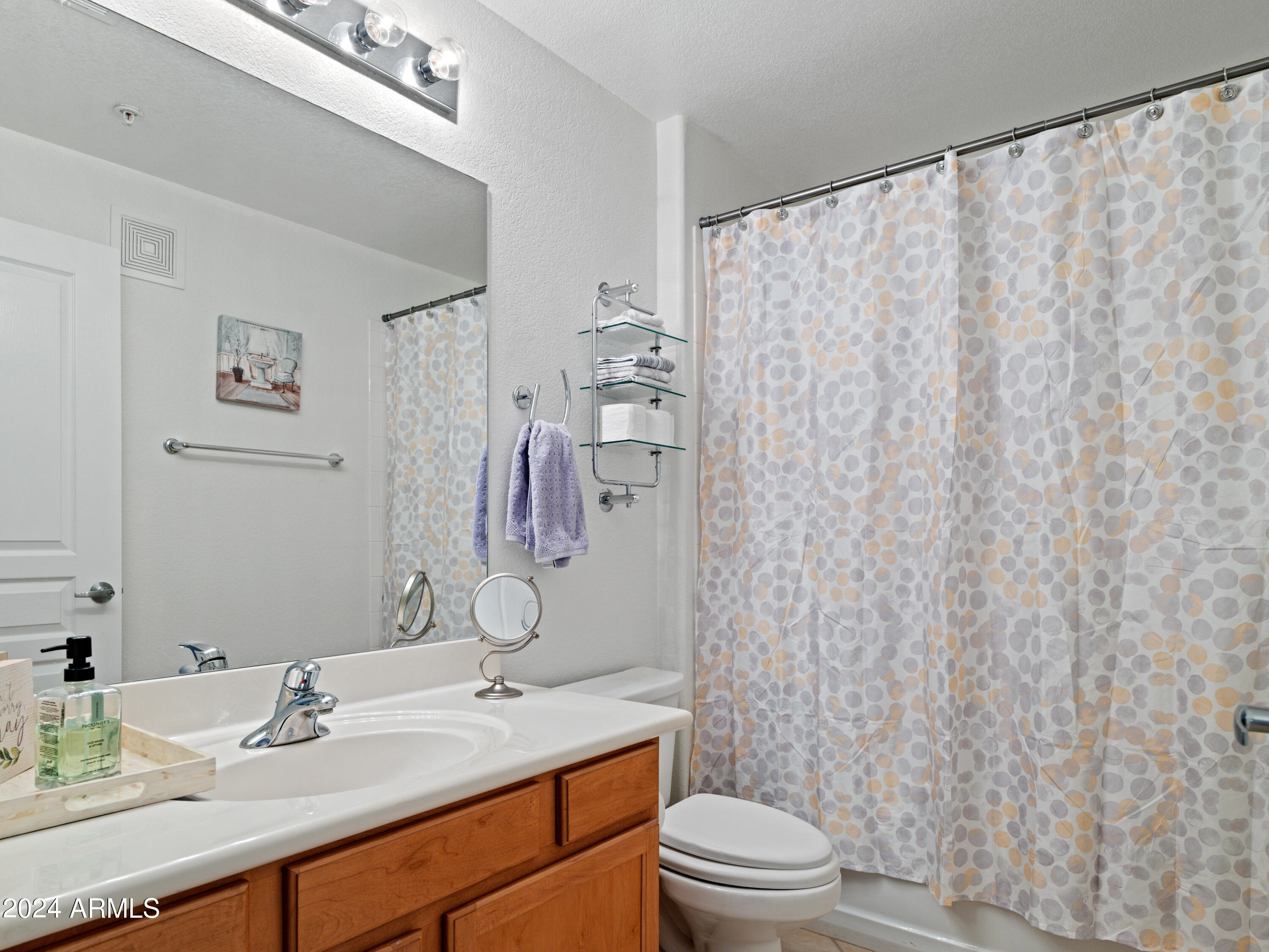 11680 E SAHUARO Drive, 1051