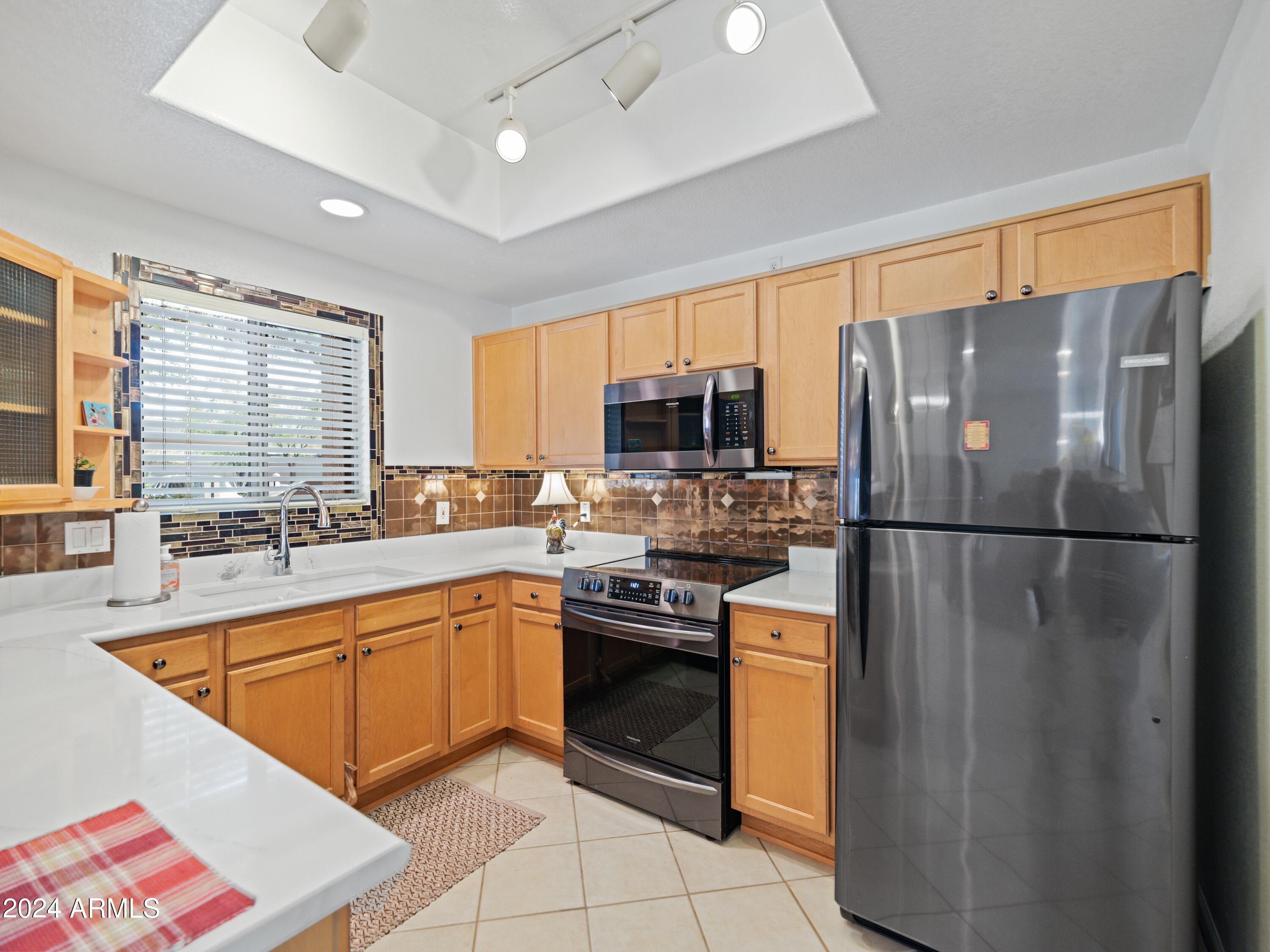 11680 E SAHUARO Drive, 1051