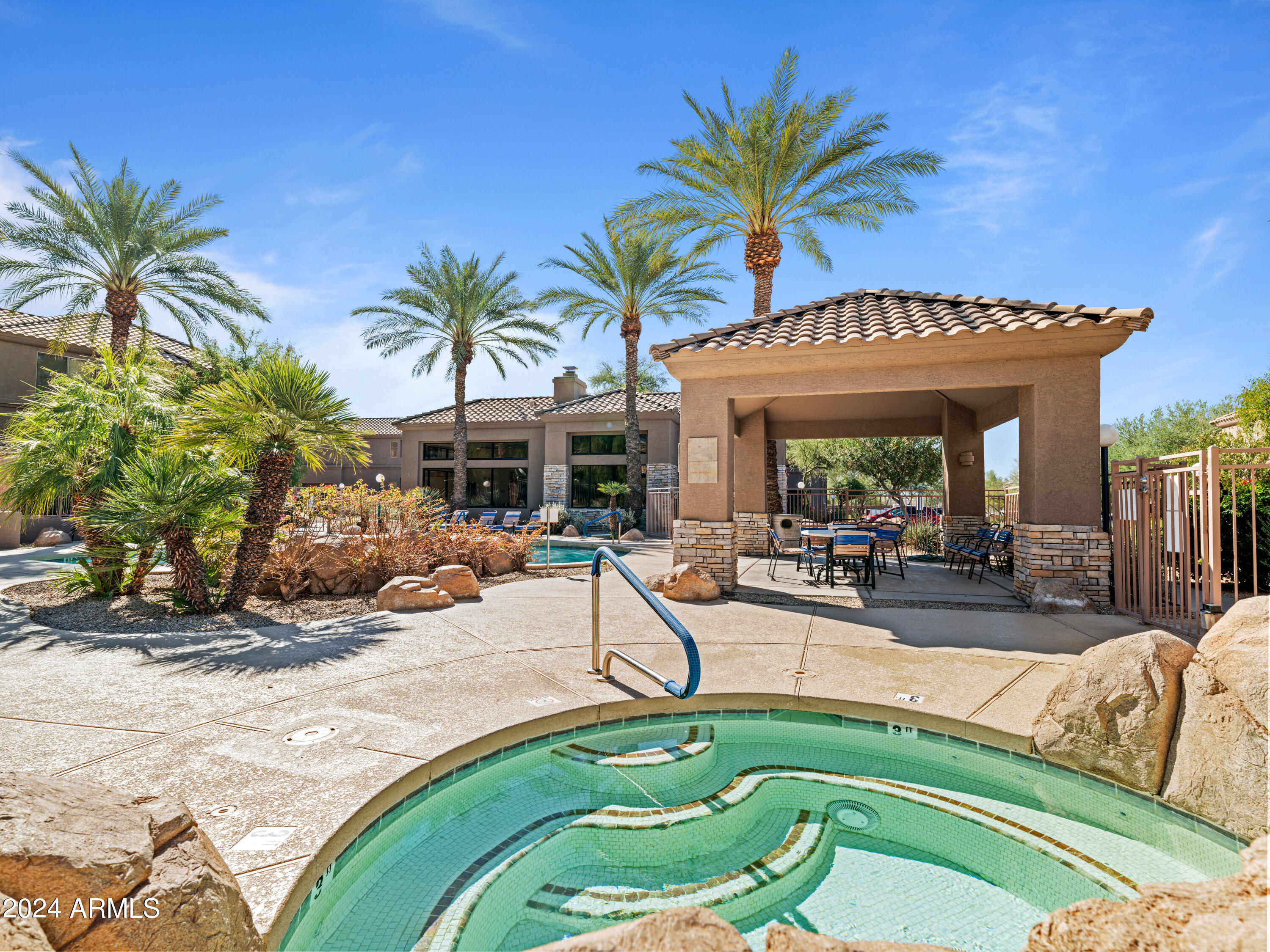 11680 E SAHUARO Drive, 1051