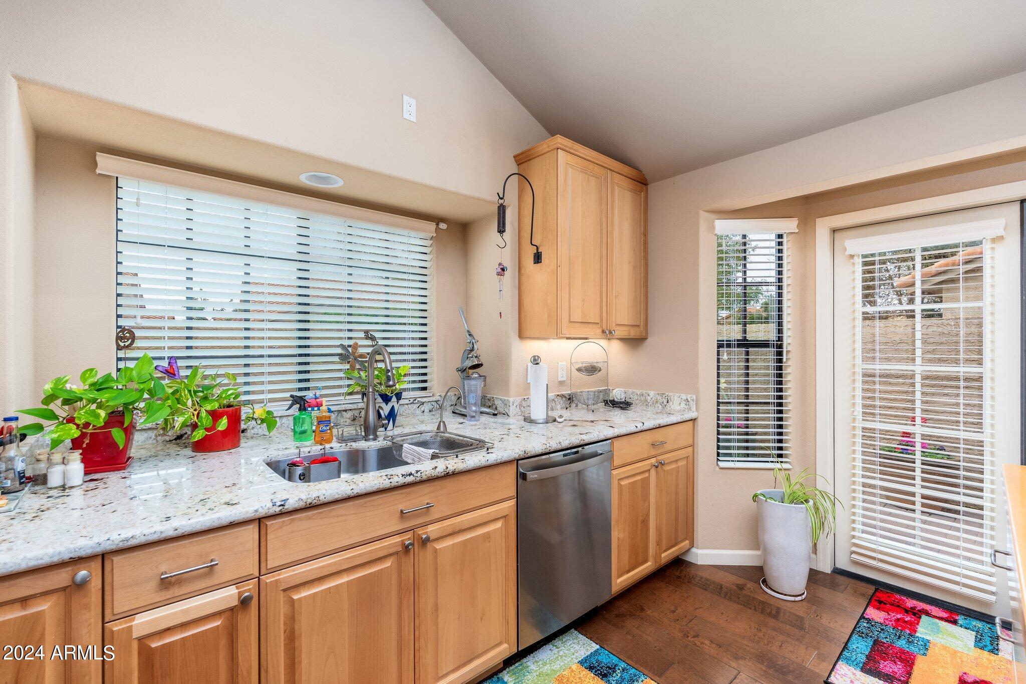 6880 N 79TH Place