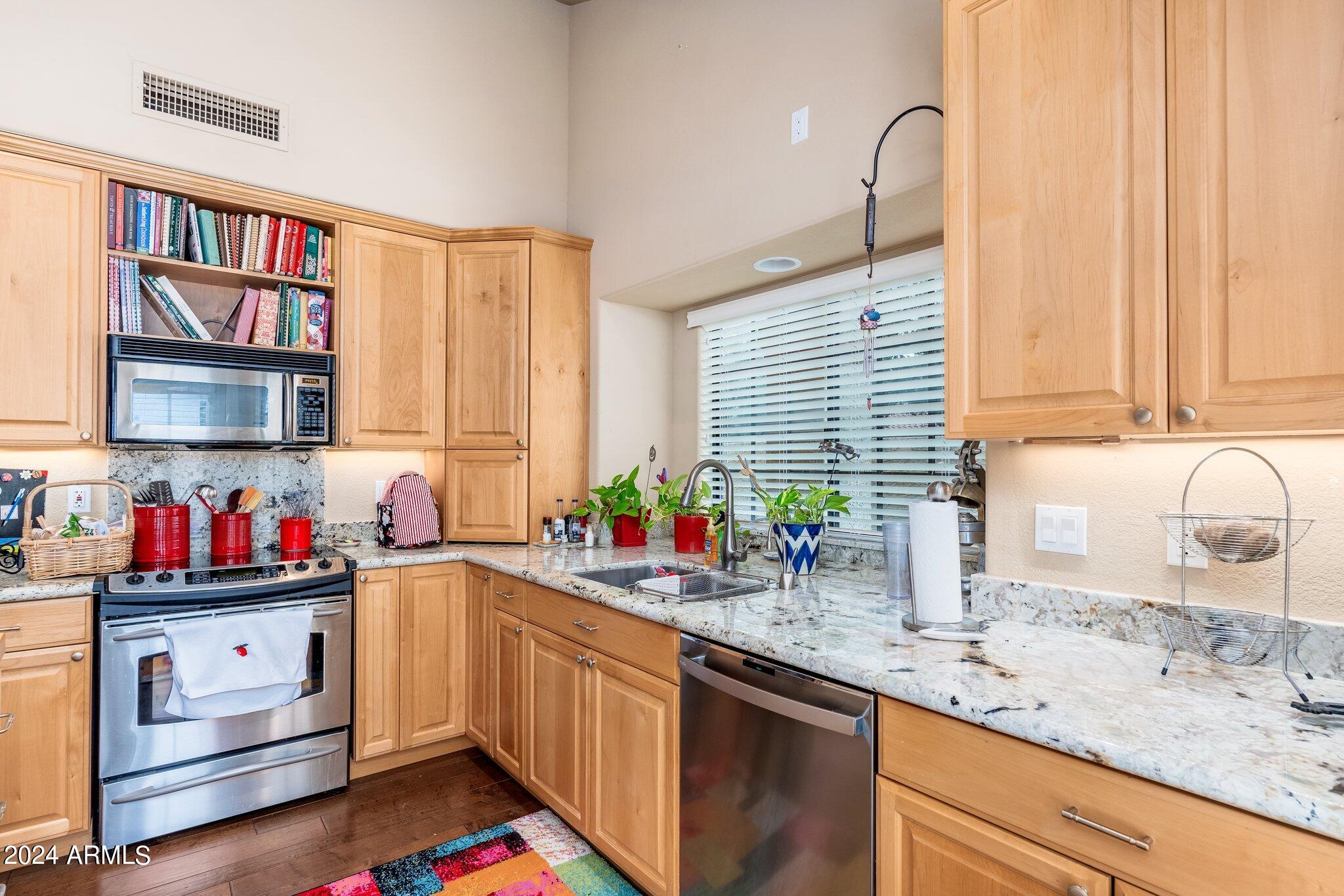 6880 N 79TH Place