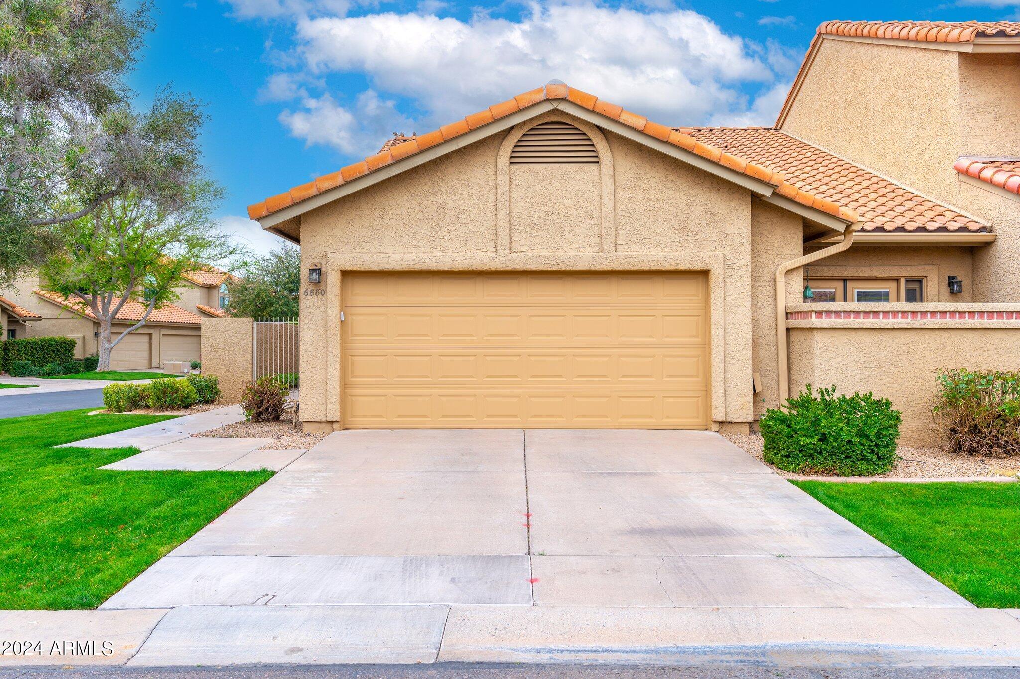 6880 N 79TH Place