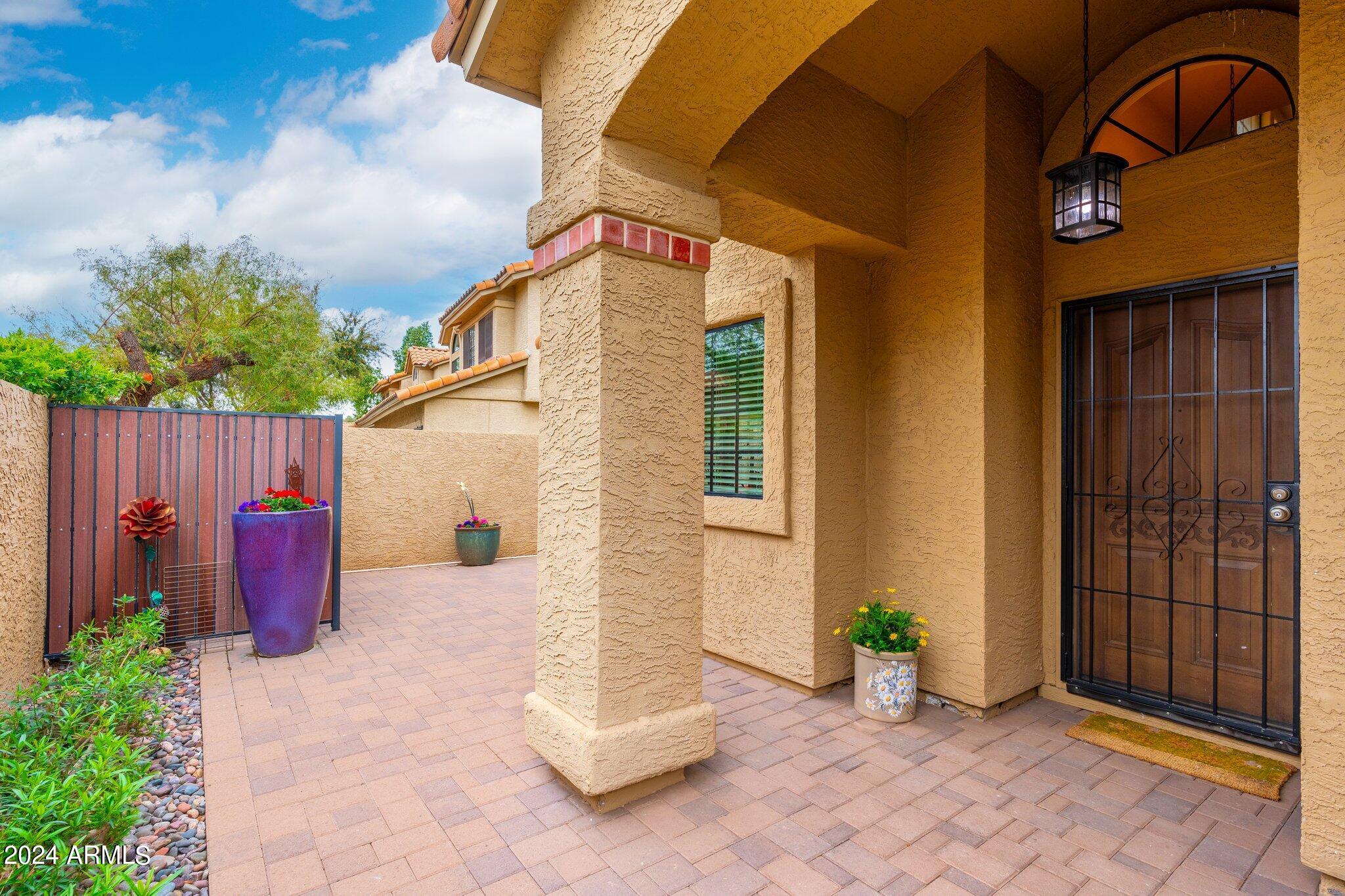 6880 N 79TH Place