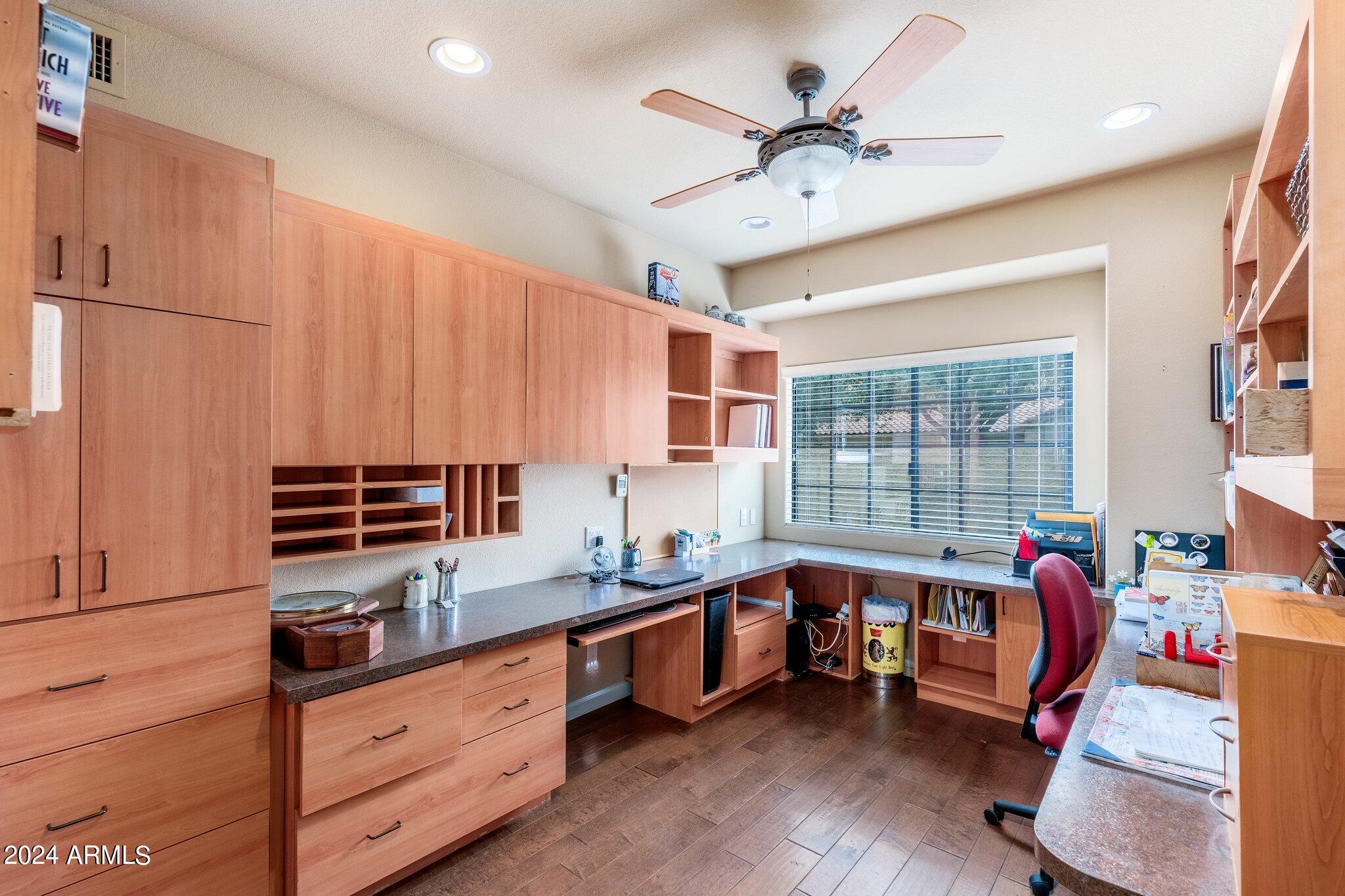 6880 N 79TH Place